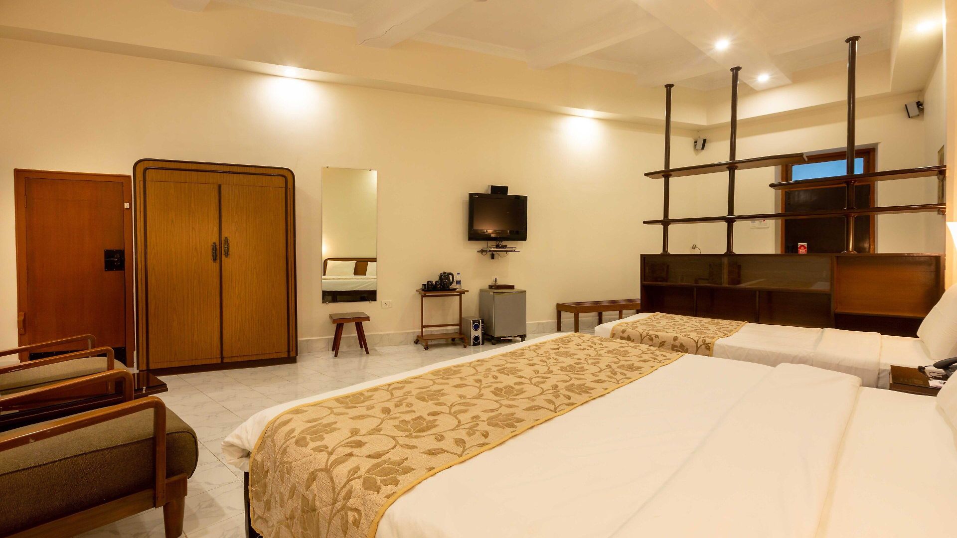 Hotel Grand - Ballard Estate, 3*