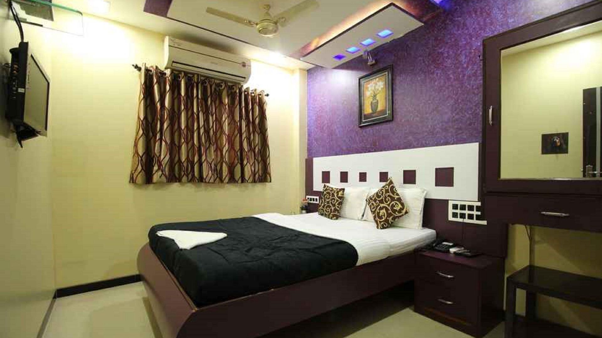 Hotel Planet Plaza Mumbai