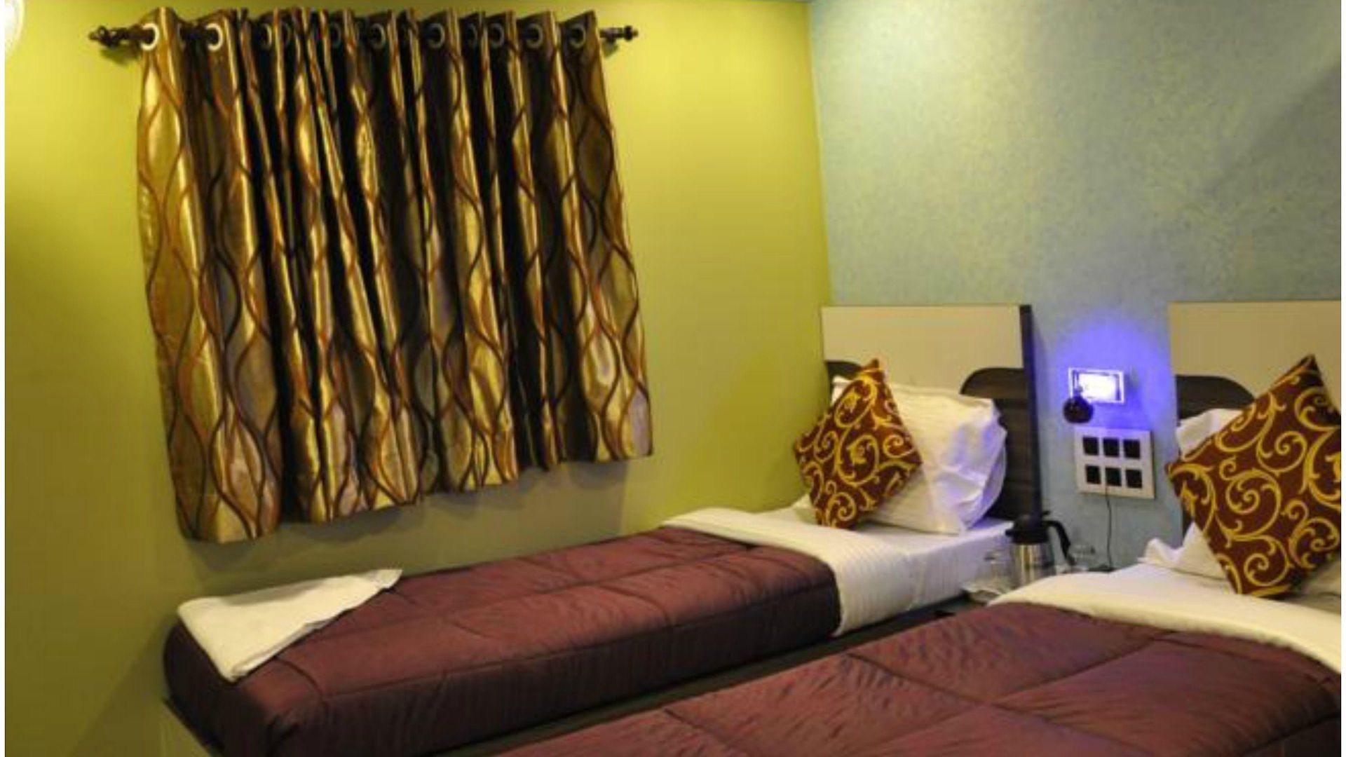 Planet Plaza Hotel Mumbai