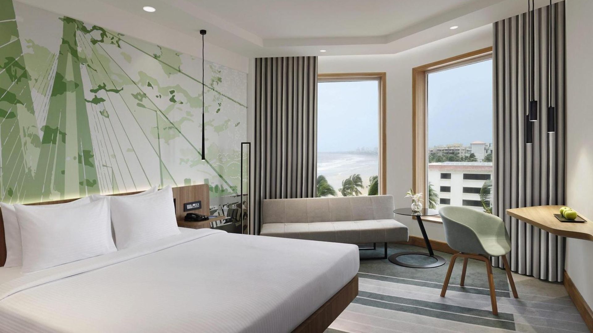 Hotel Novotel Juhu 5*