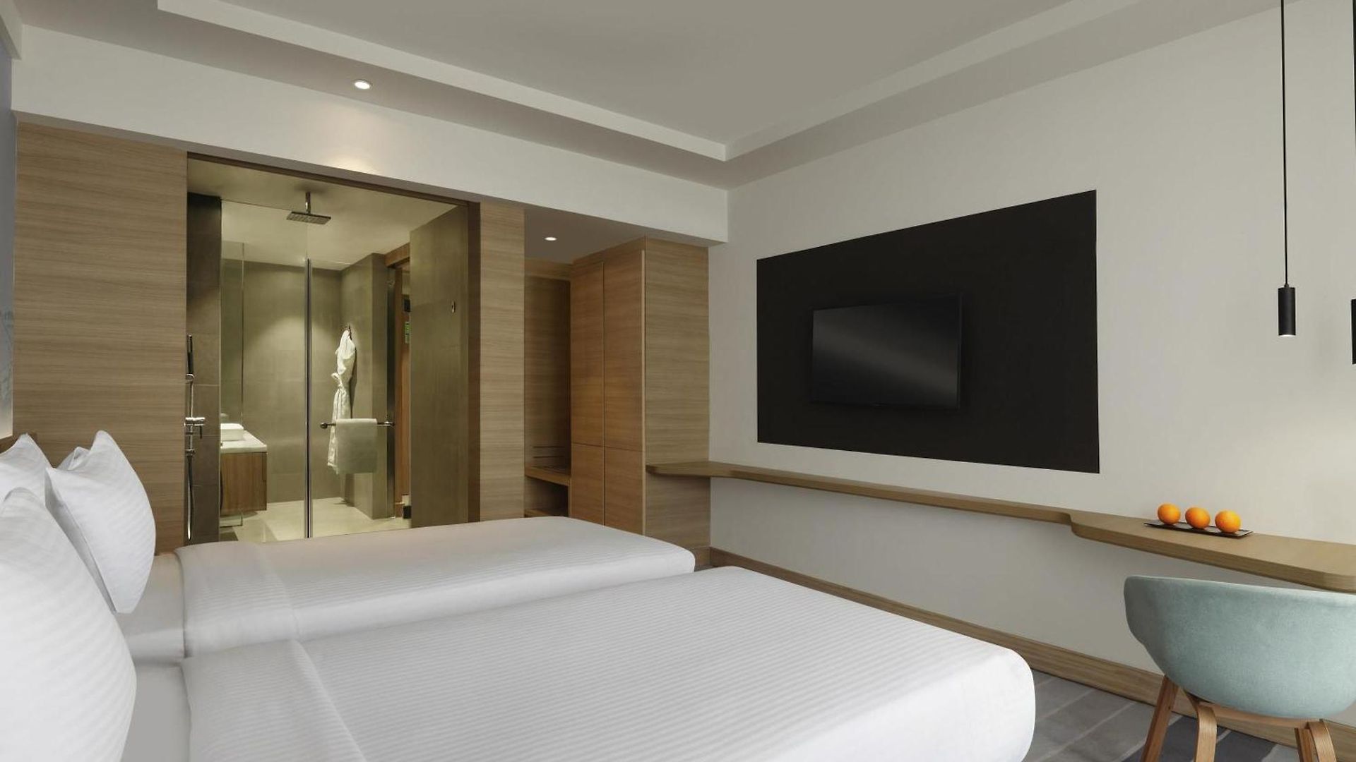 Novotel Juhu Hotel 5*