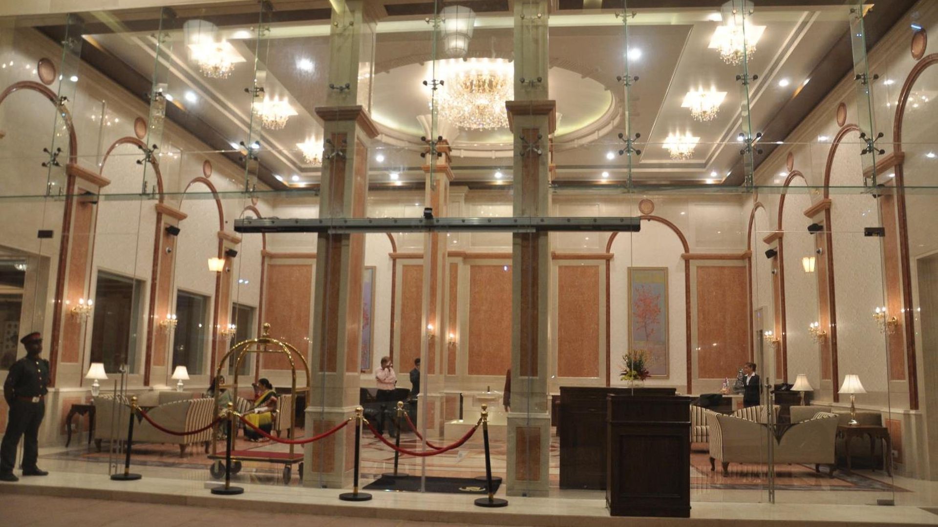 Royal Tulip Hotel 5*