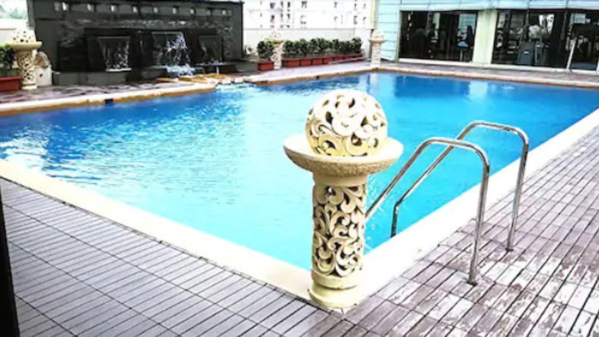 Hotel Royal Tulip Mumbai