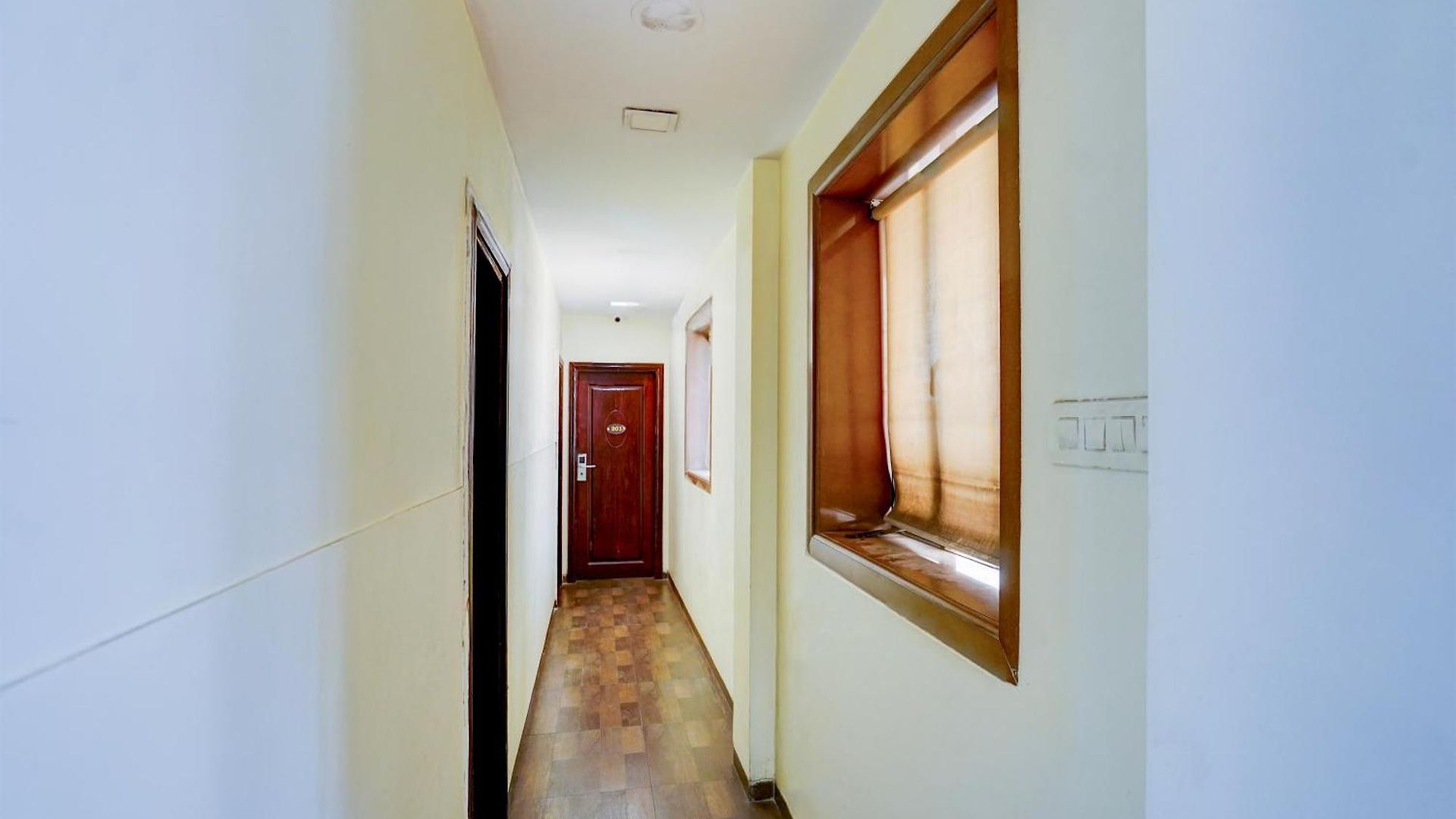 O Gold Coast Hotel 2*