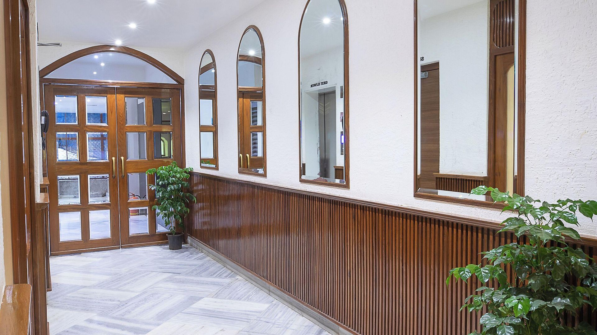 Avon Ruby Dadar Hotel 3*