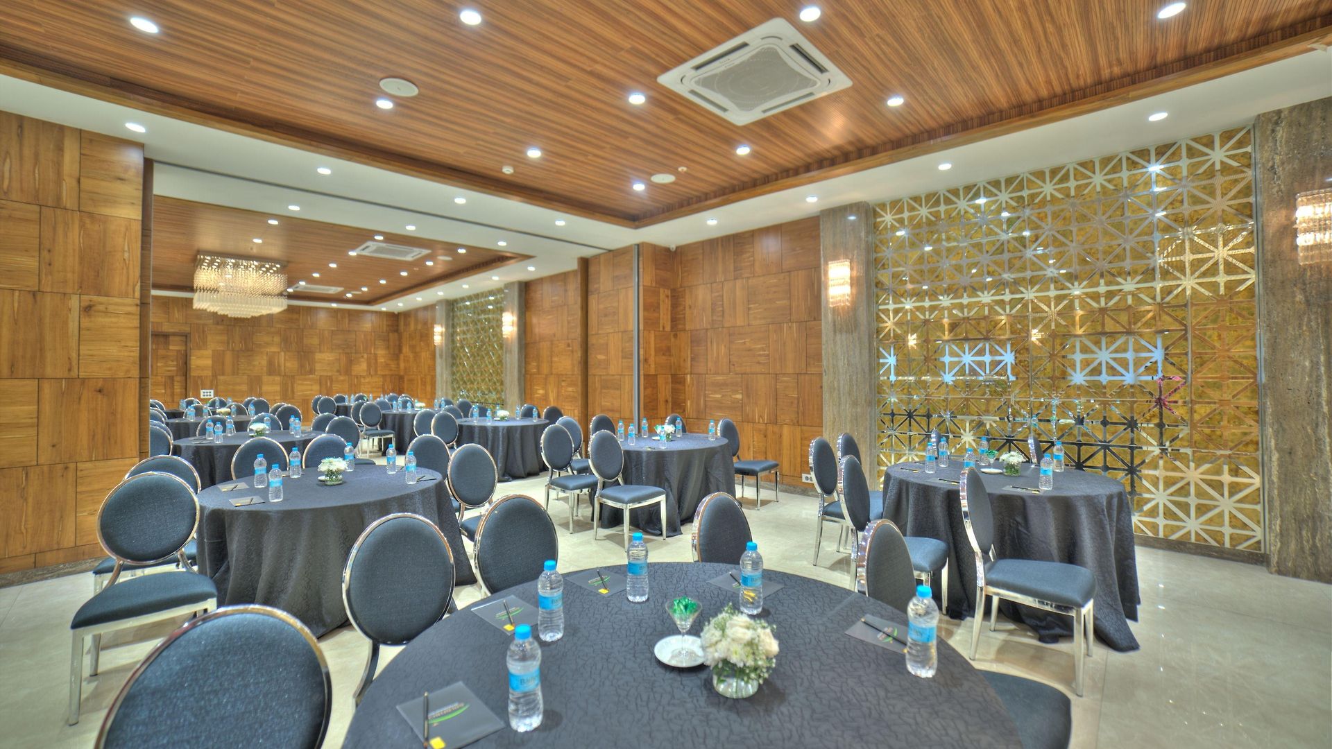 Goldfinch 4* Mumbai