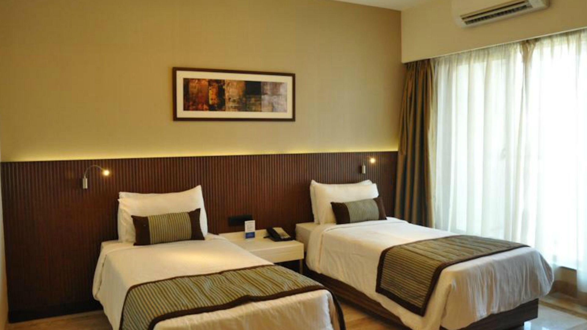 Hotel Residency Sarovar Portico
