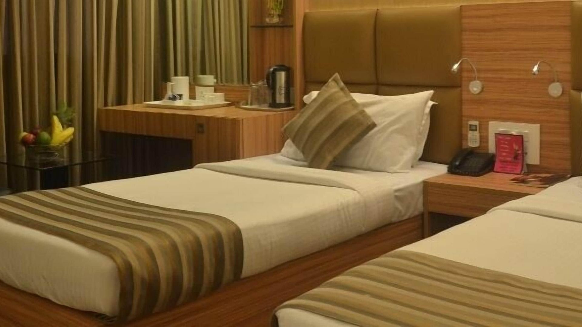 Plaza Hotel 3*