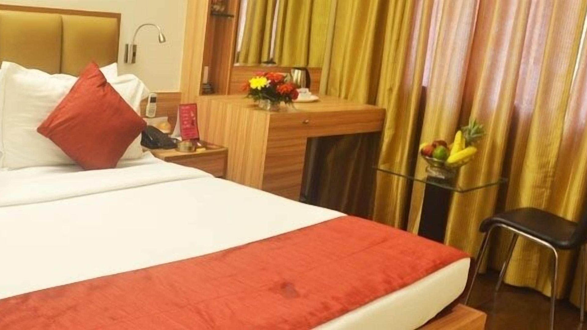 Hotel Plaza 3*