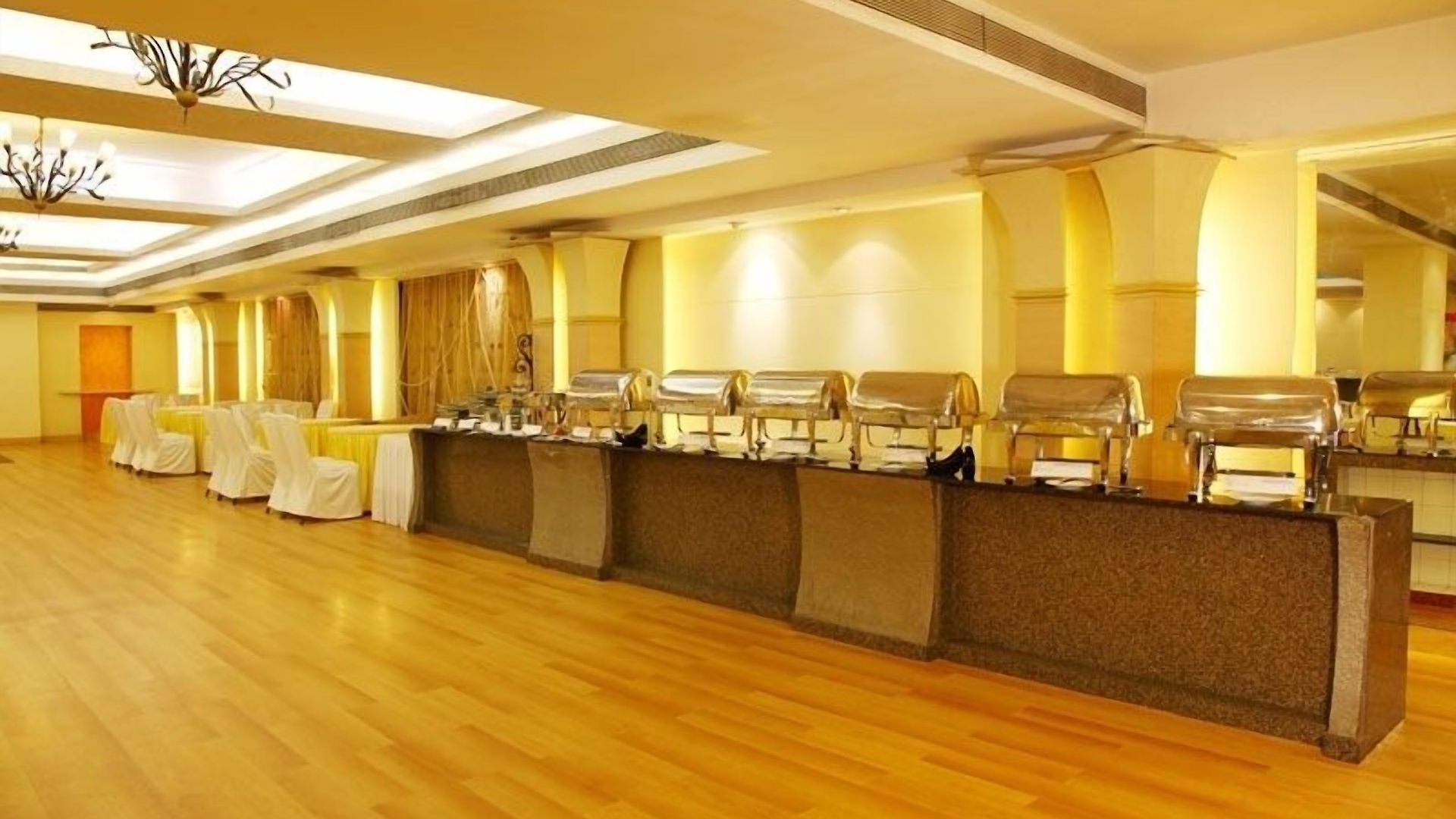 Bloom - Juhu Hotel Mumbai