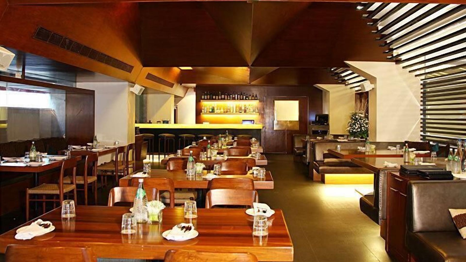 Bloom - Juhu Hotel Mumbai