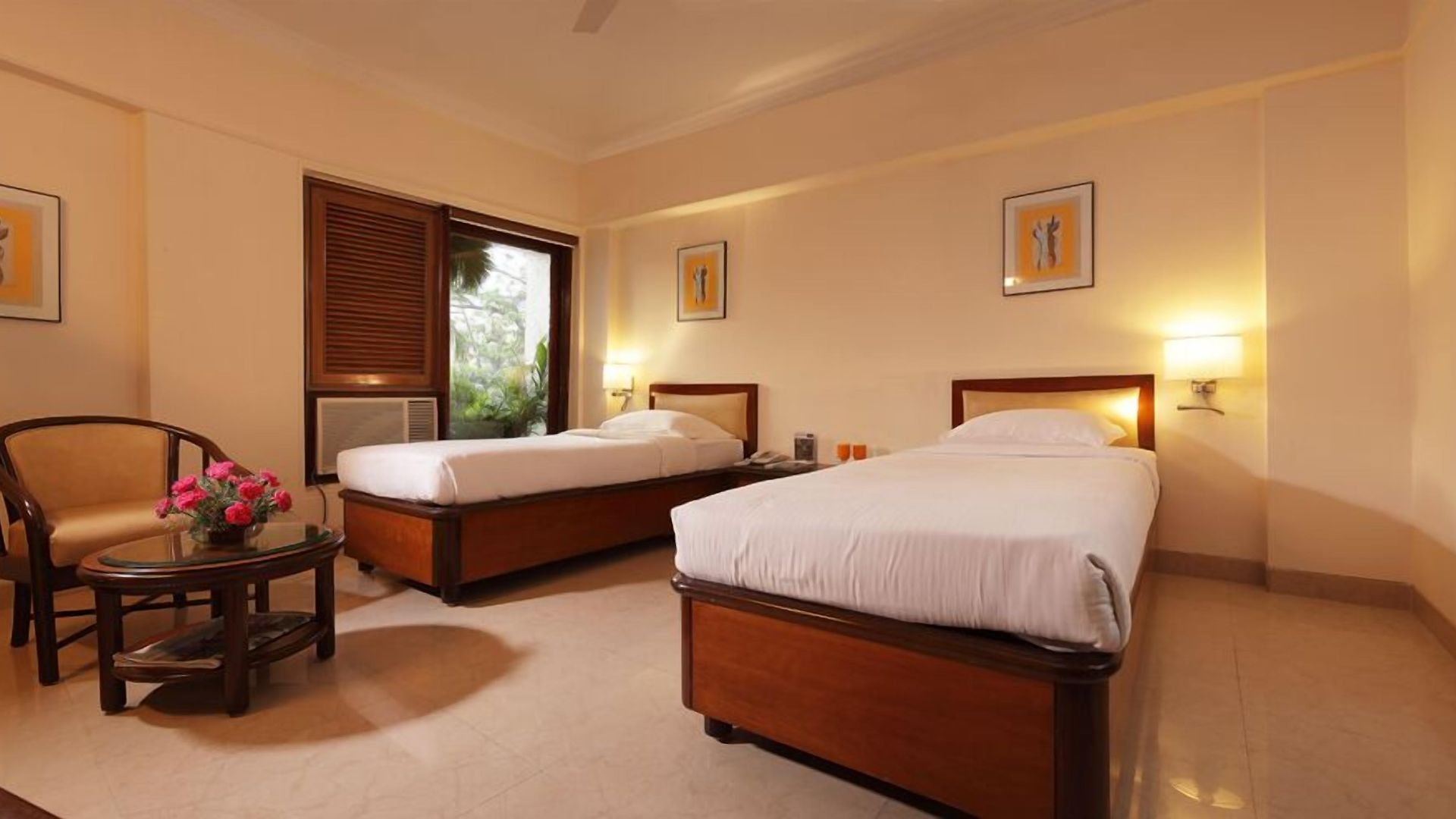 Hotel Bloom - Juhu 4*