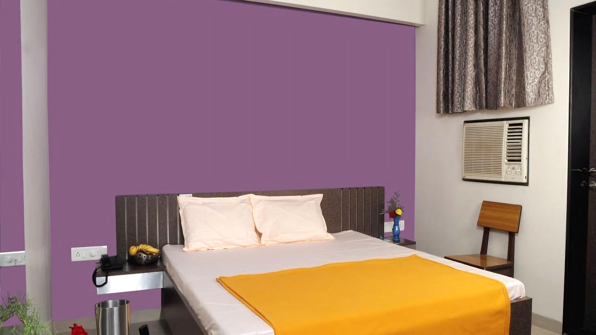 Pals Hotel