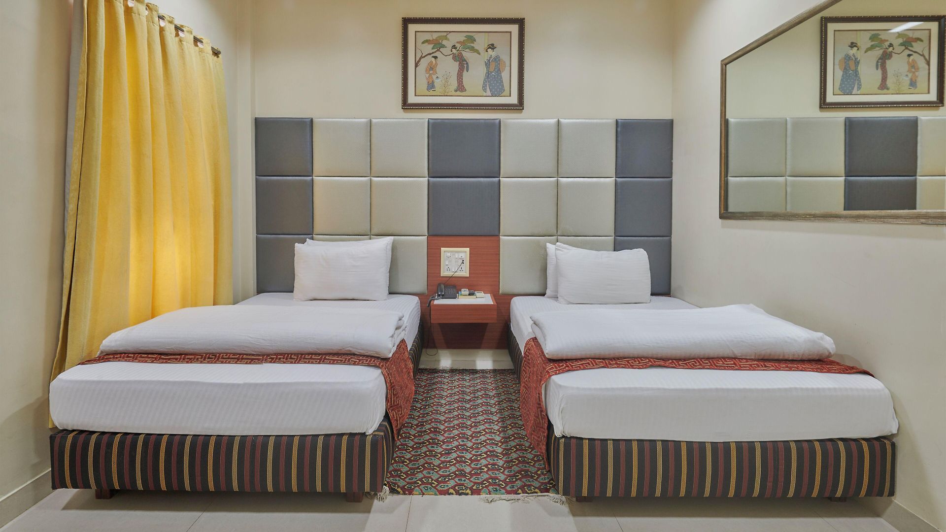 Elphinstone Hotel 3*