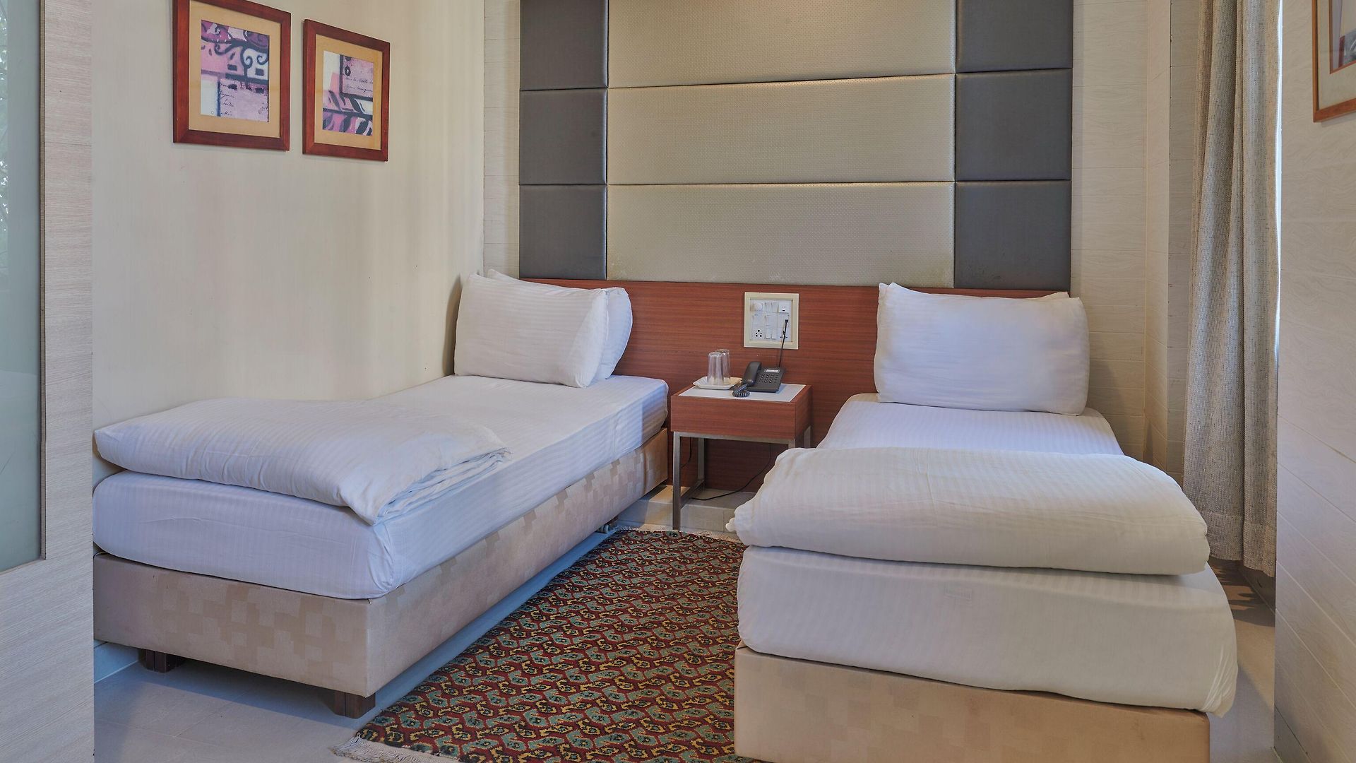Elphinstone Hotel