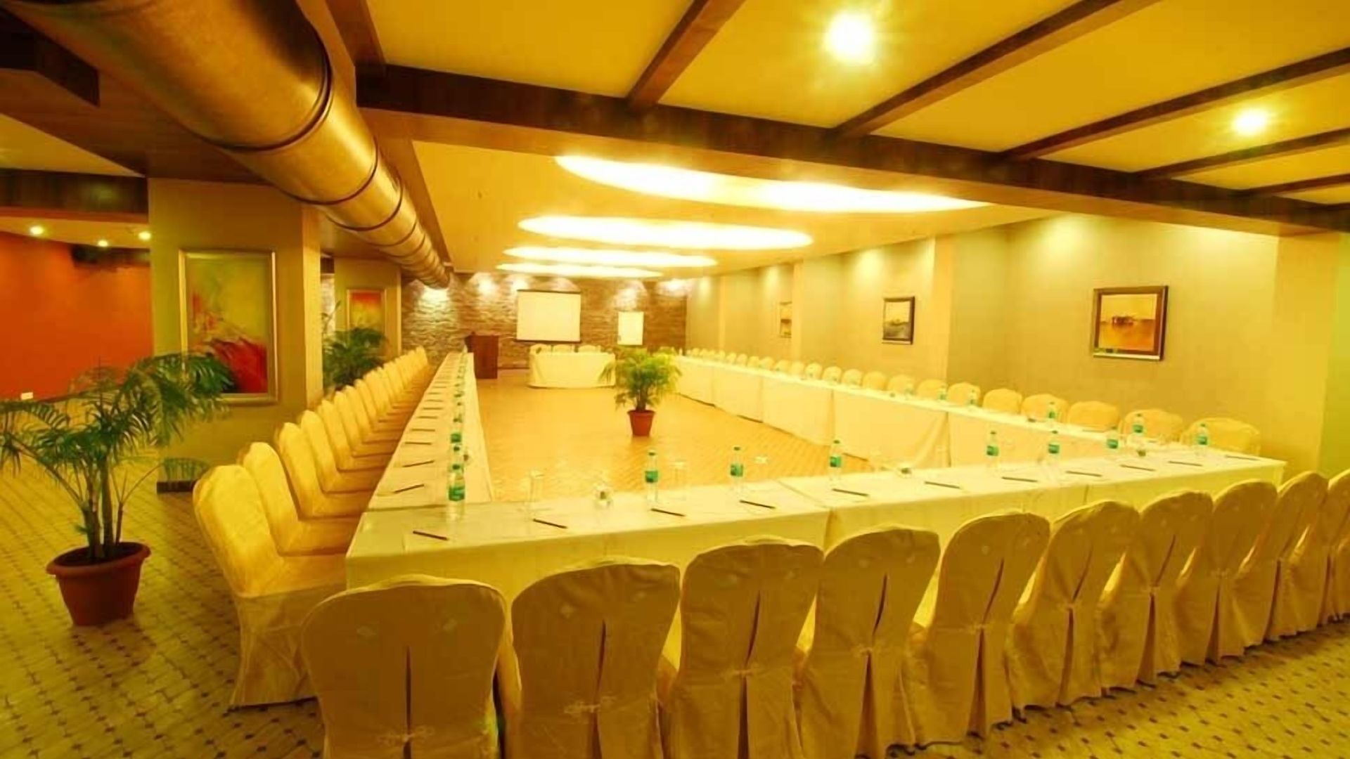 Hotel Sai Palace