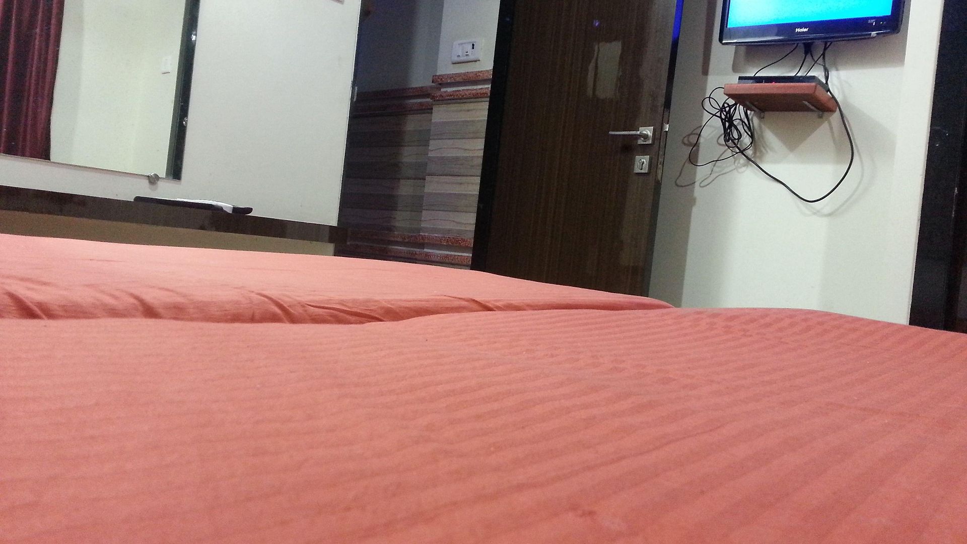 Skyway Apartment *