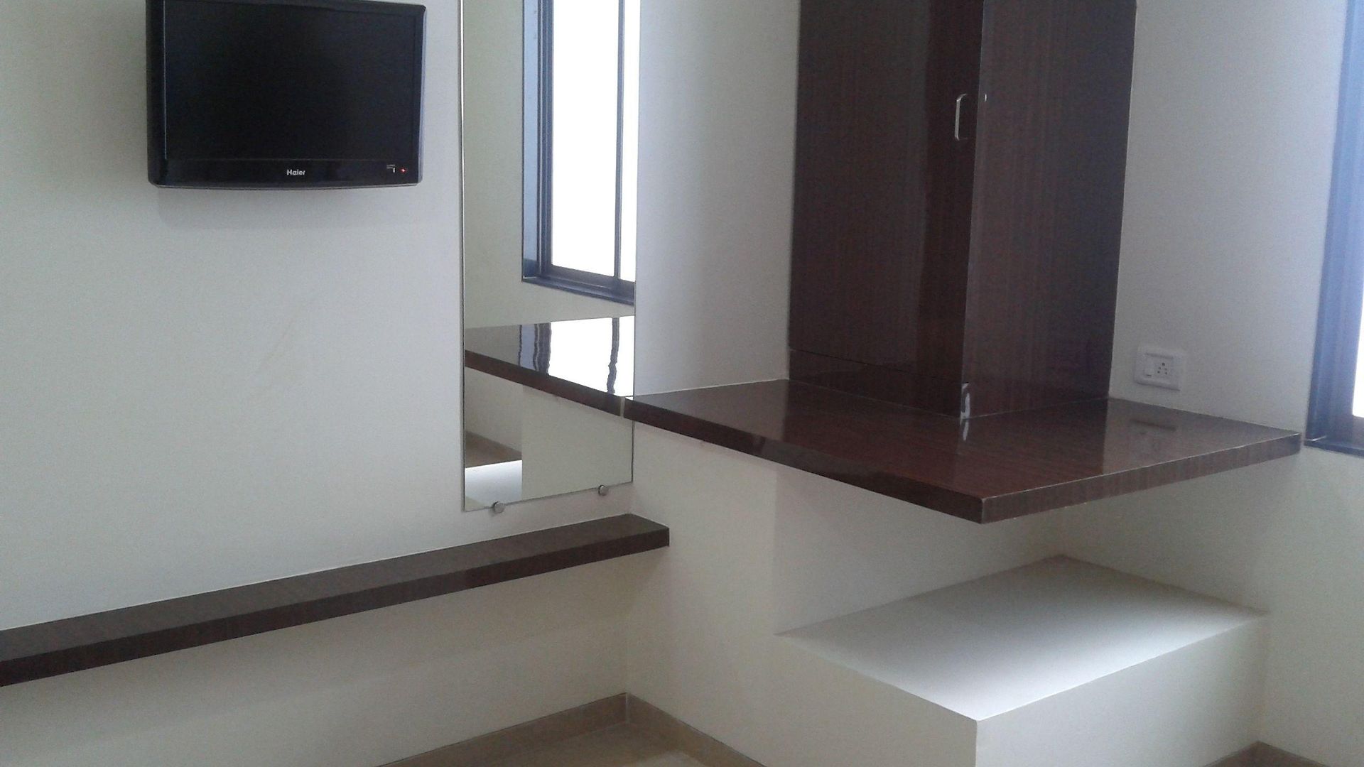Apartment Skyway *