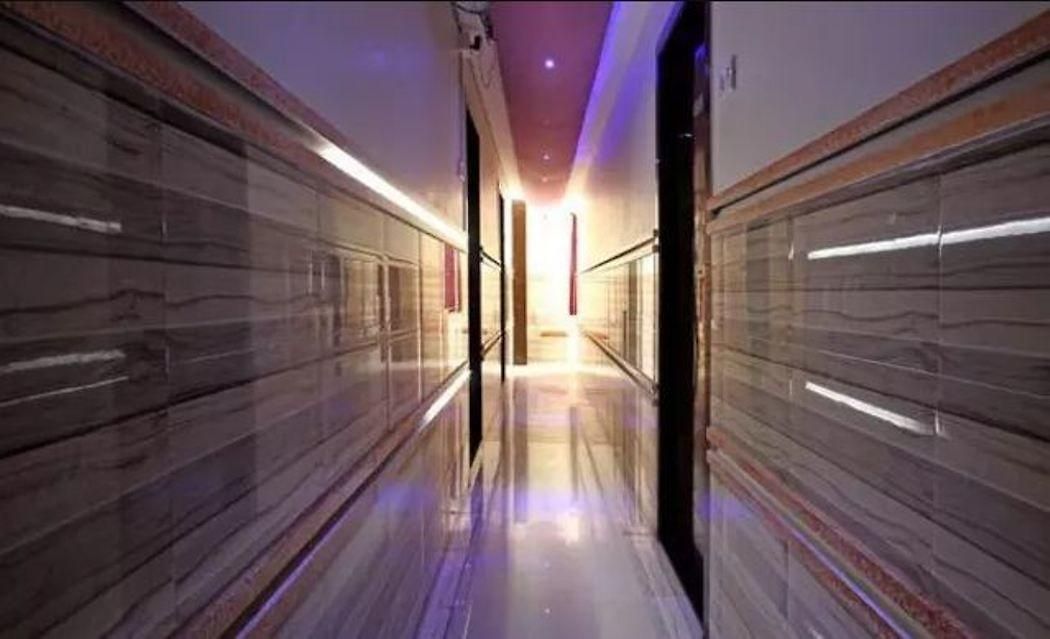 Skyway Apartment