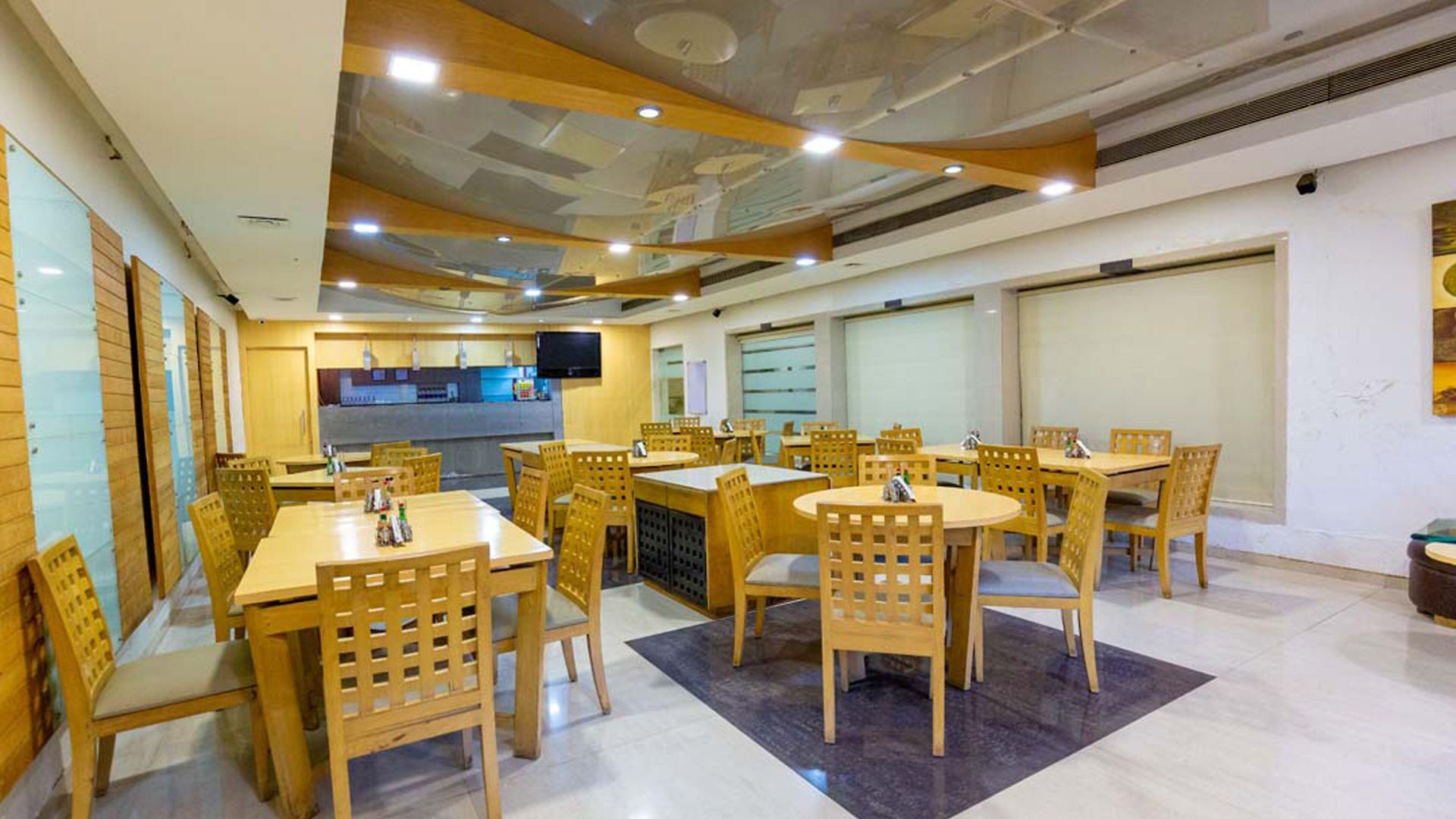 Hotel Sukh 3*