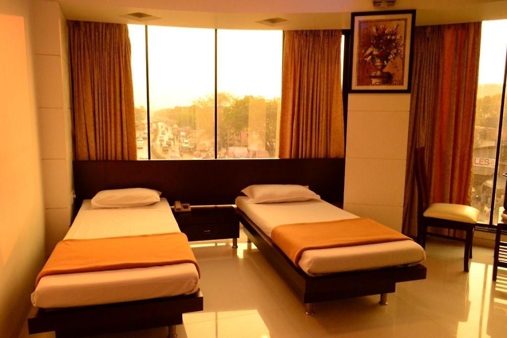 Hotel La Metro Near Bkc 3*