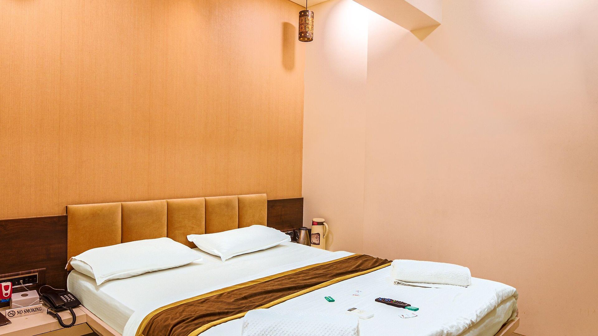 Hotel La Metro Near Bkc