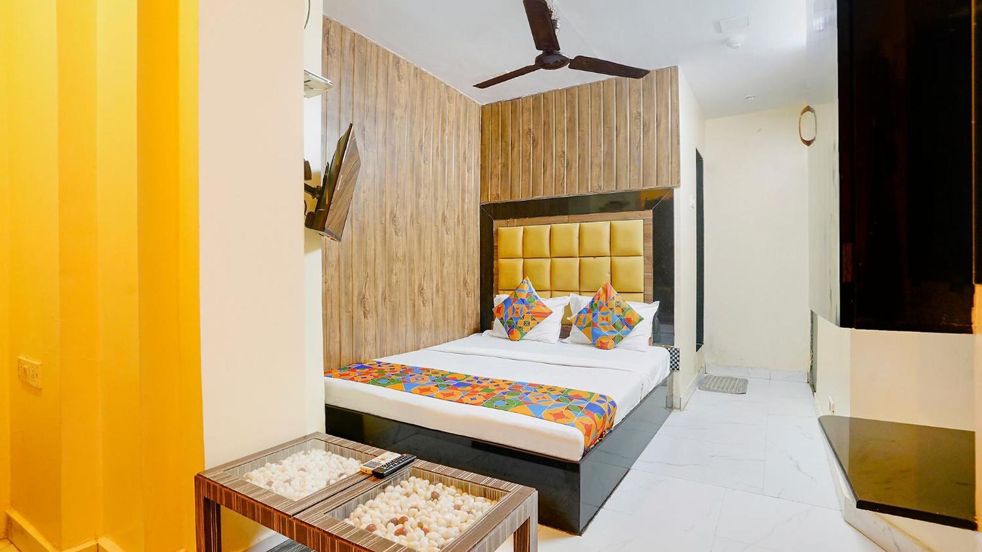 Via Janta Bed & Breakfast Mumbai