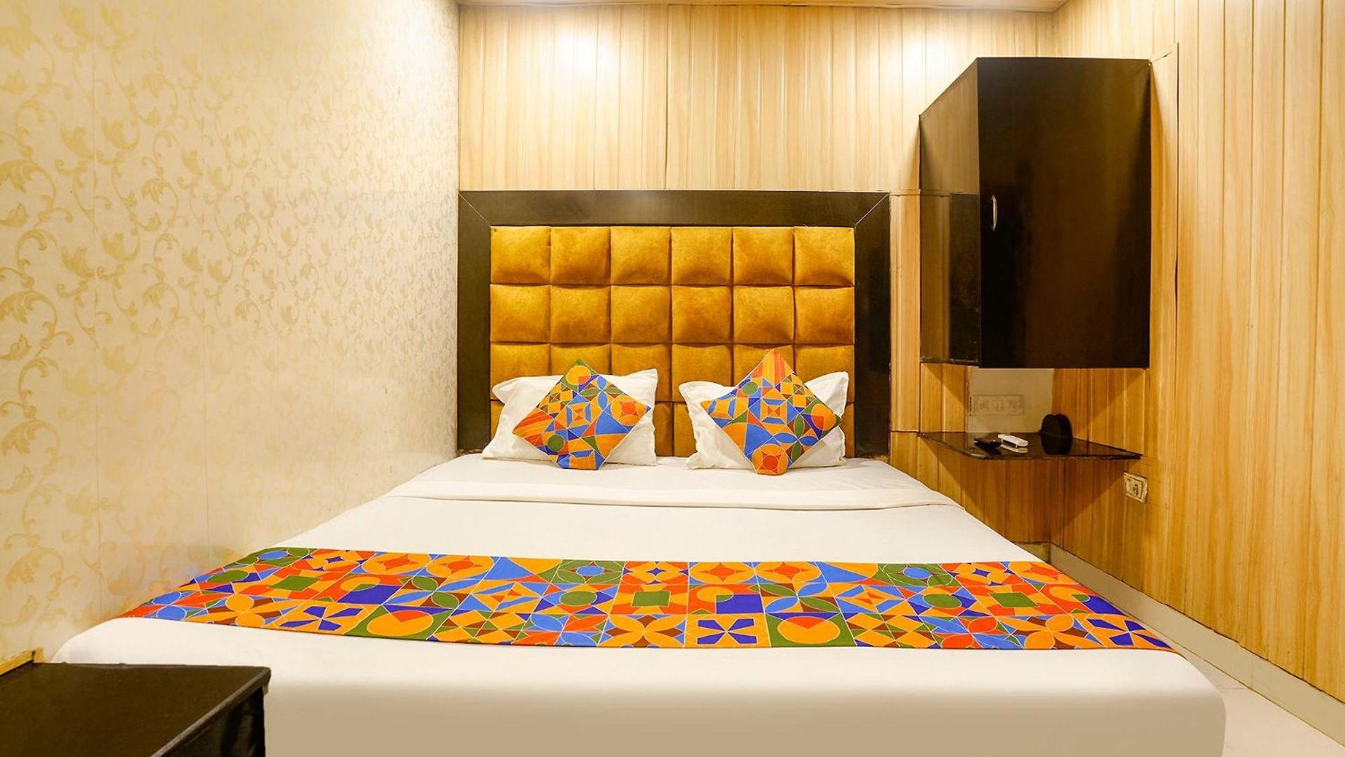 Via Janta Bed & Breakfast Mumbai