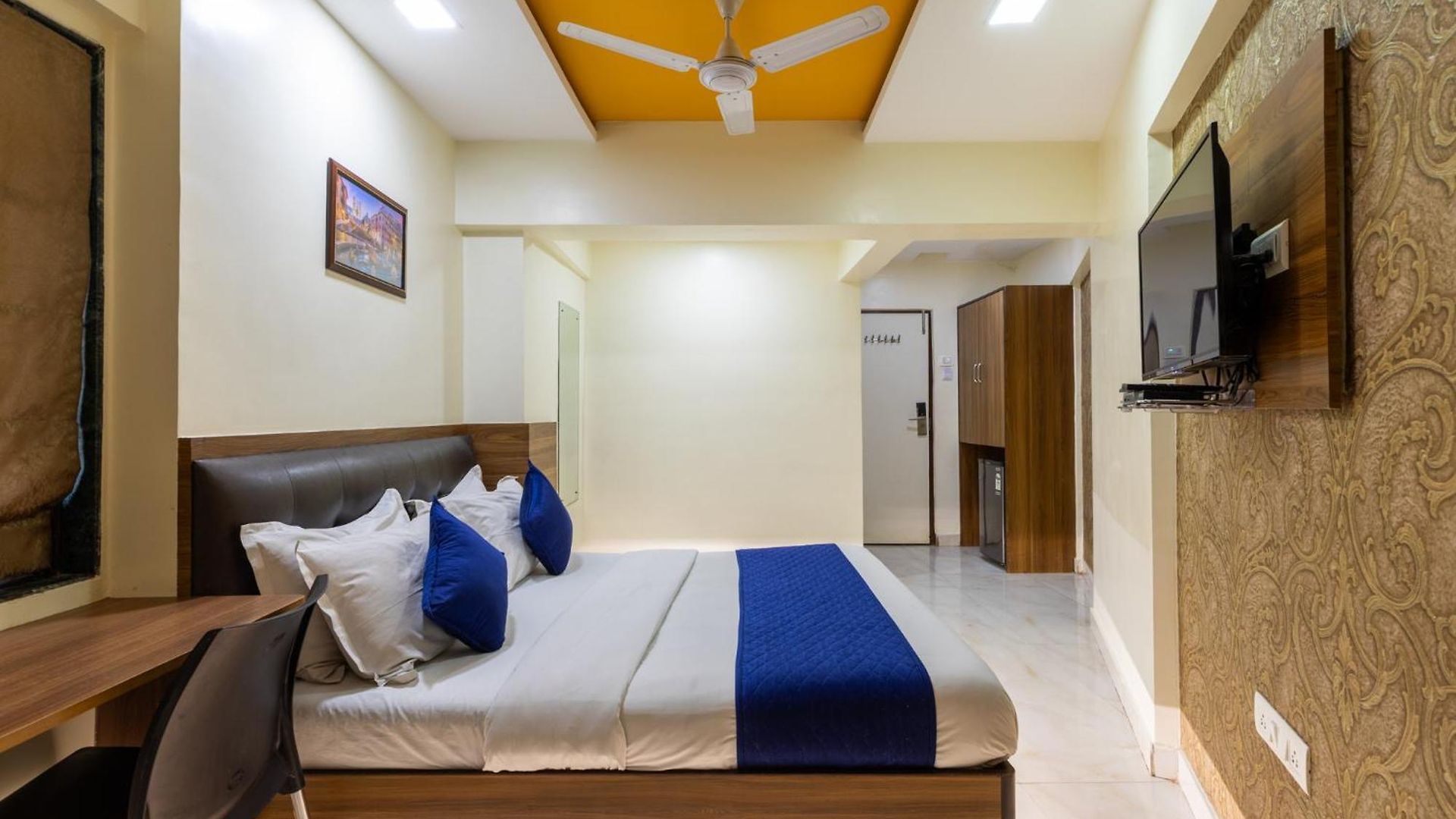 Hotel Jodiya - Near Cst Hotel