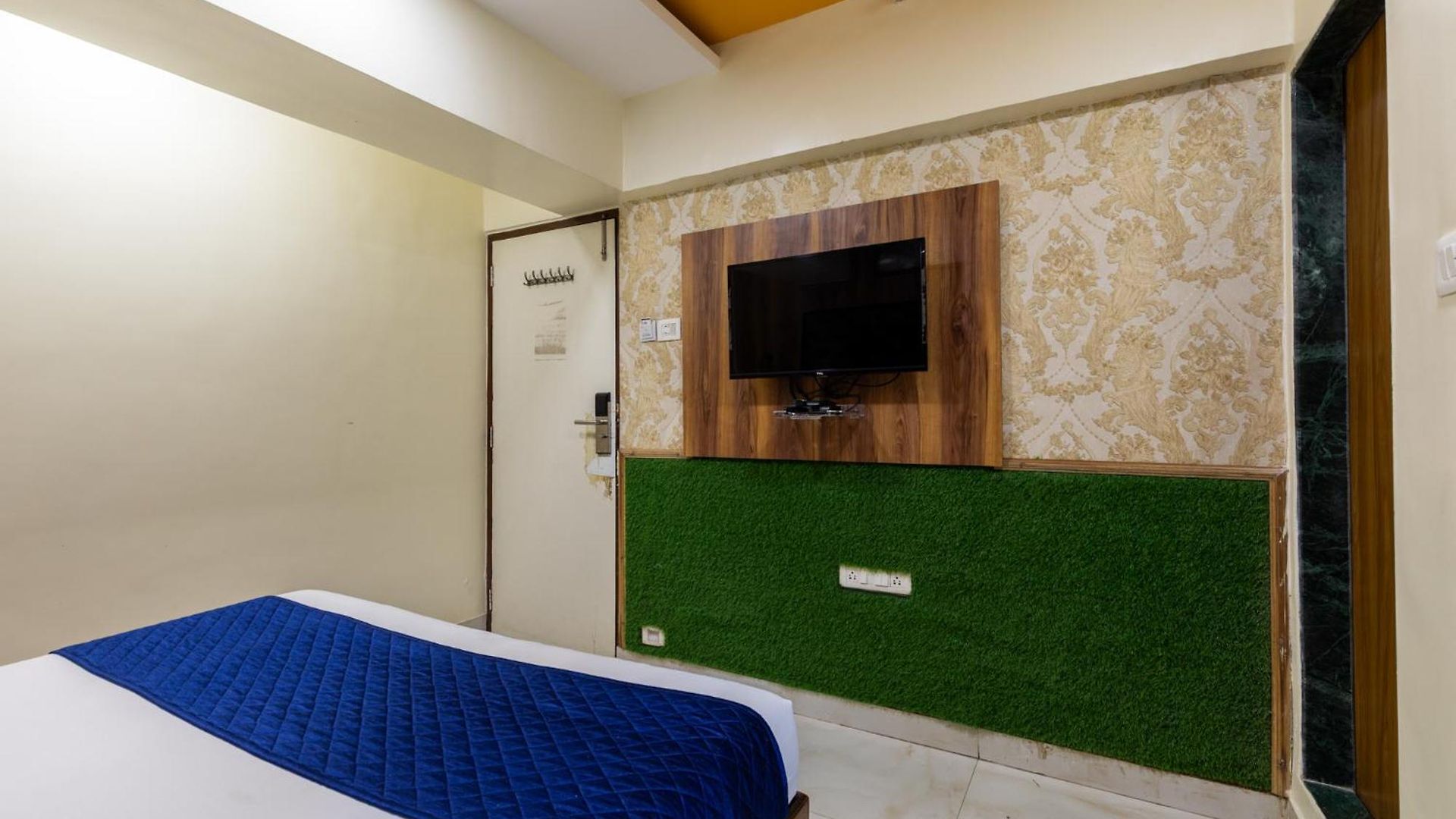Hotel Jodiya - Near Cst Hotel
