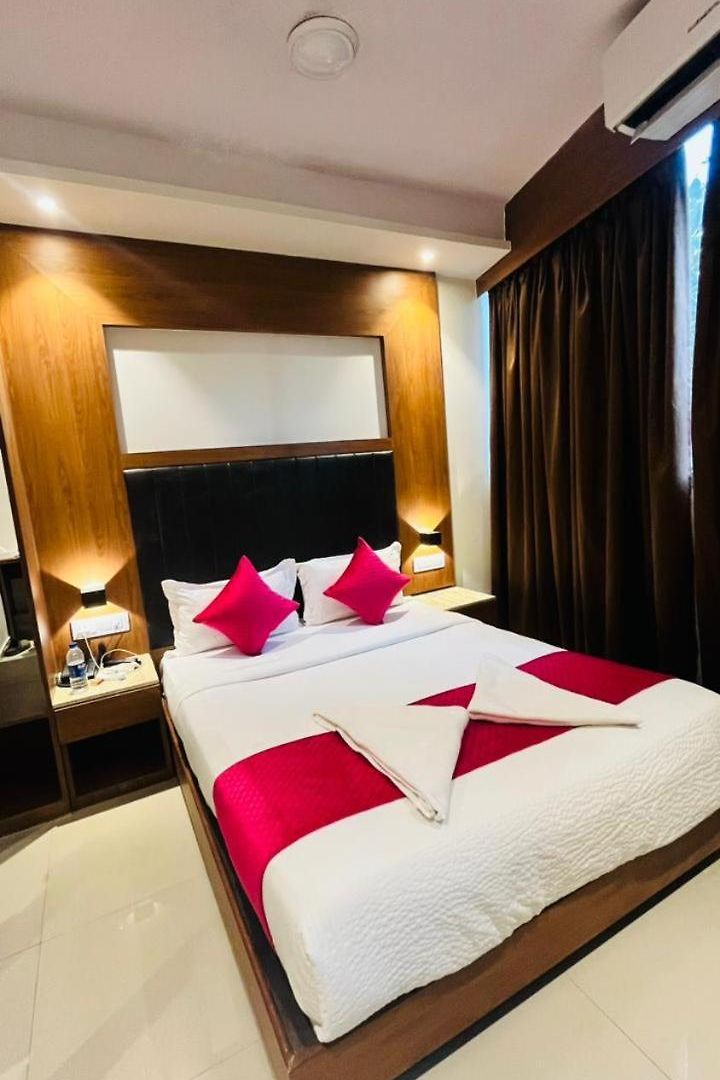 Hotel The Azure Mumbai