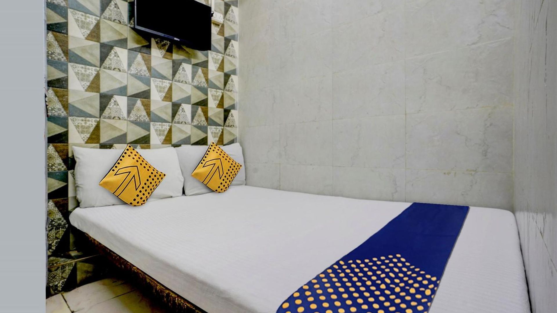Hotel O Gulzar Masjid Bunder Railway Station