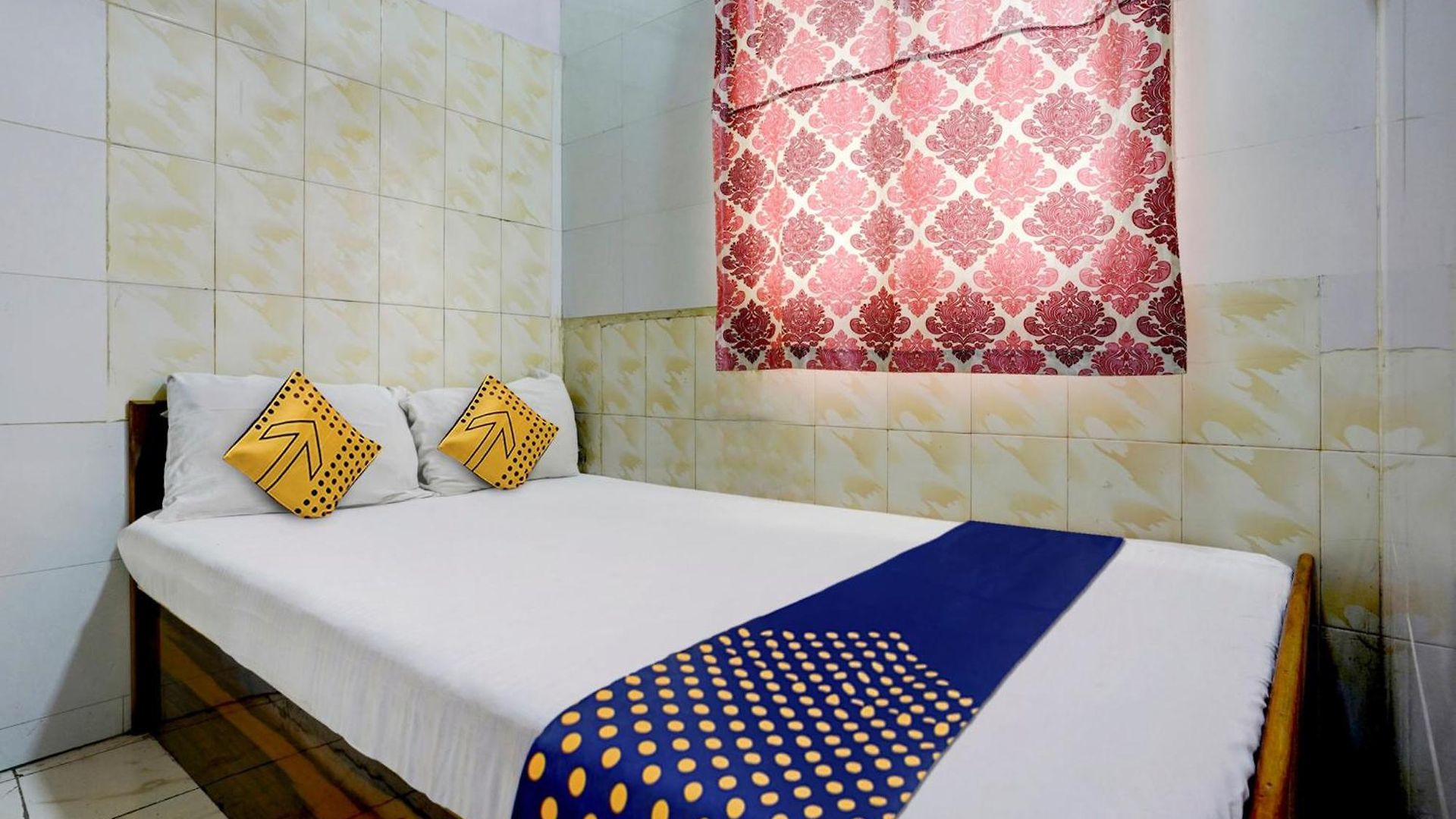 Hotel O Gulzar Masjid Bunder Railway Station Hotel