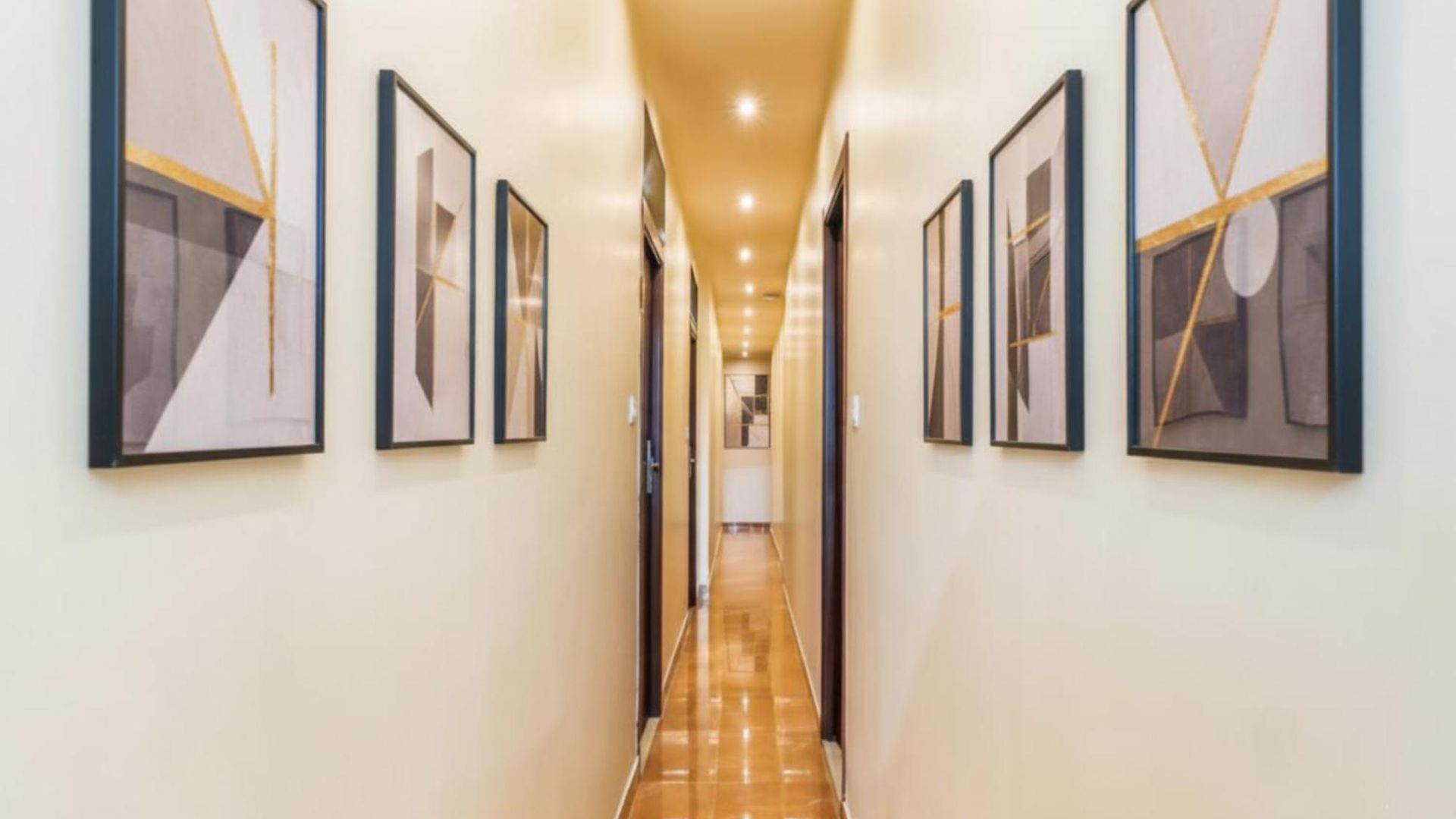 Hotel Fabhotel Liwa International - Nr International Airport