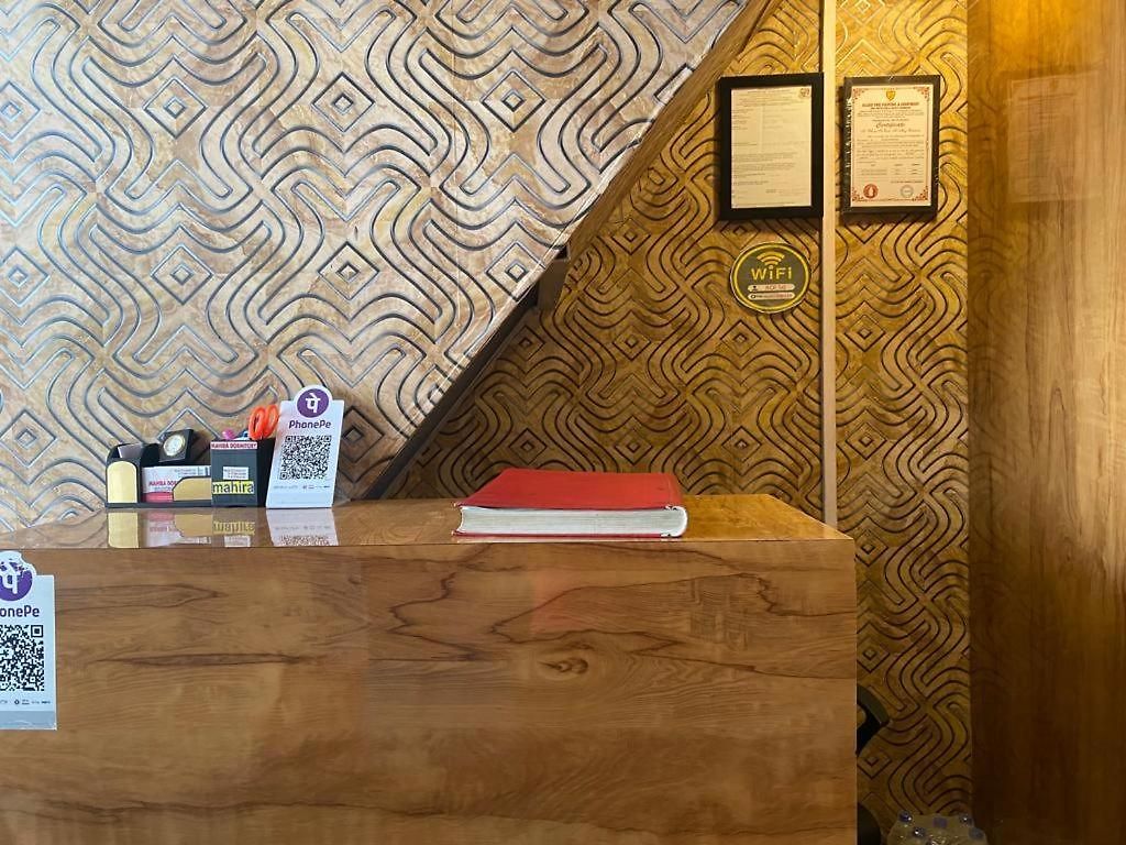 Pg Mahira Hotel