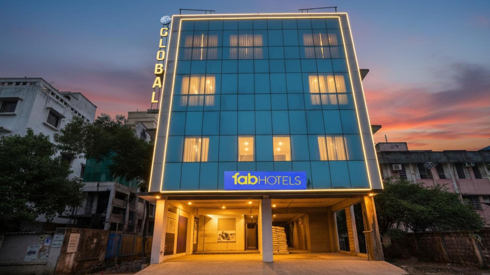 Hotel Fabhotel Global Spaces - Nr Nesco Exhibition Center 3*