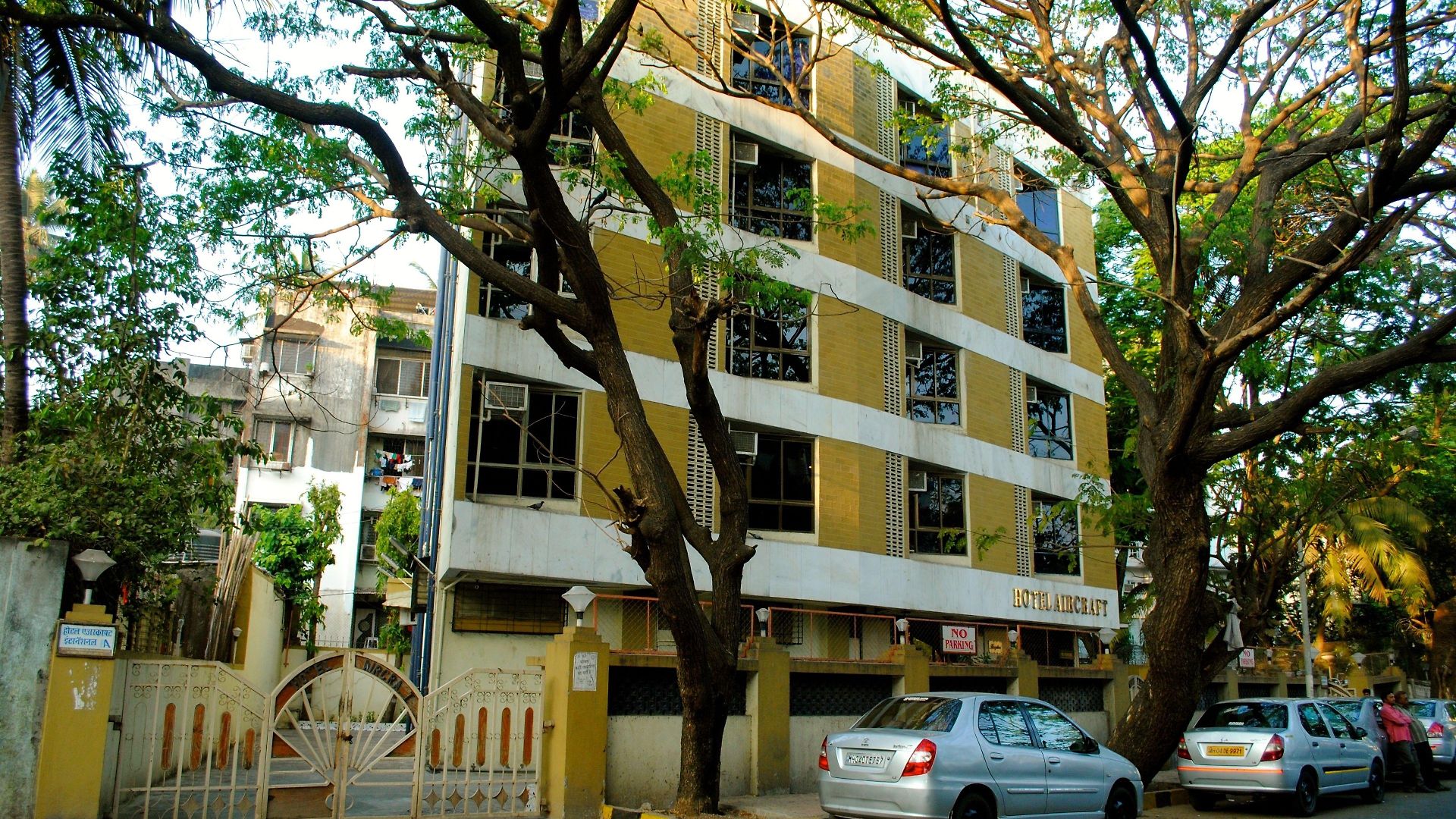 Aircraft International Hotel