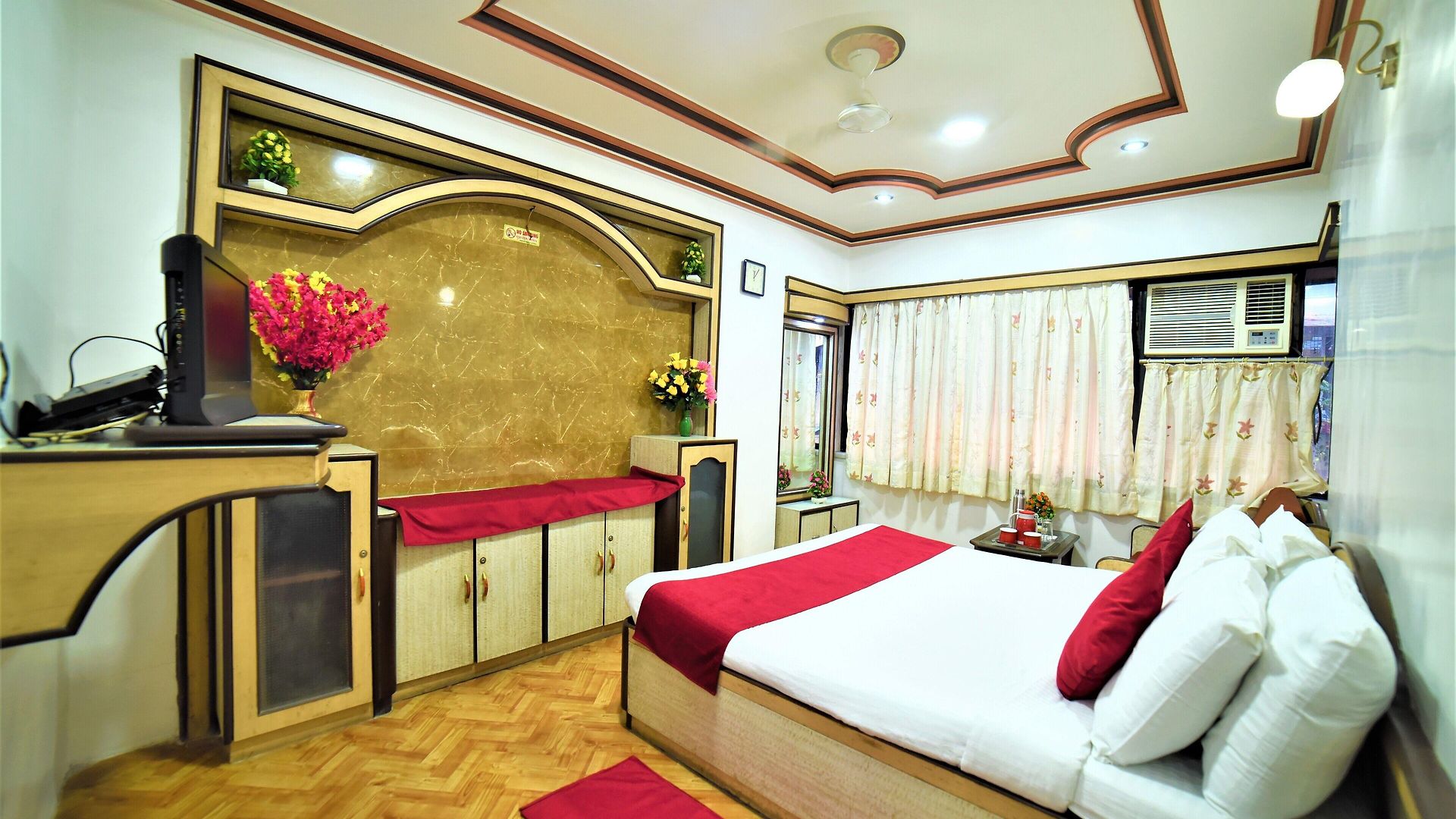 Aircraft International Hotel