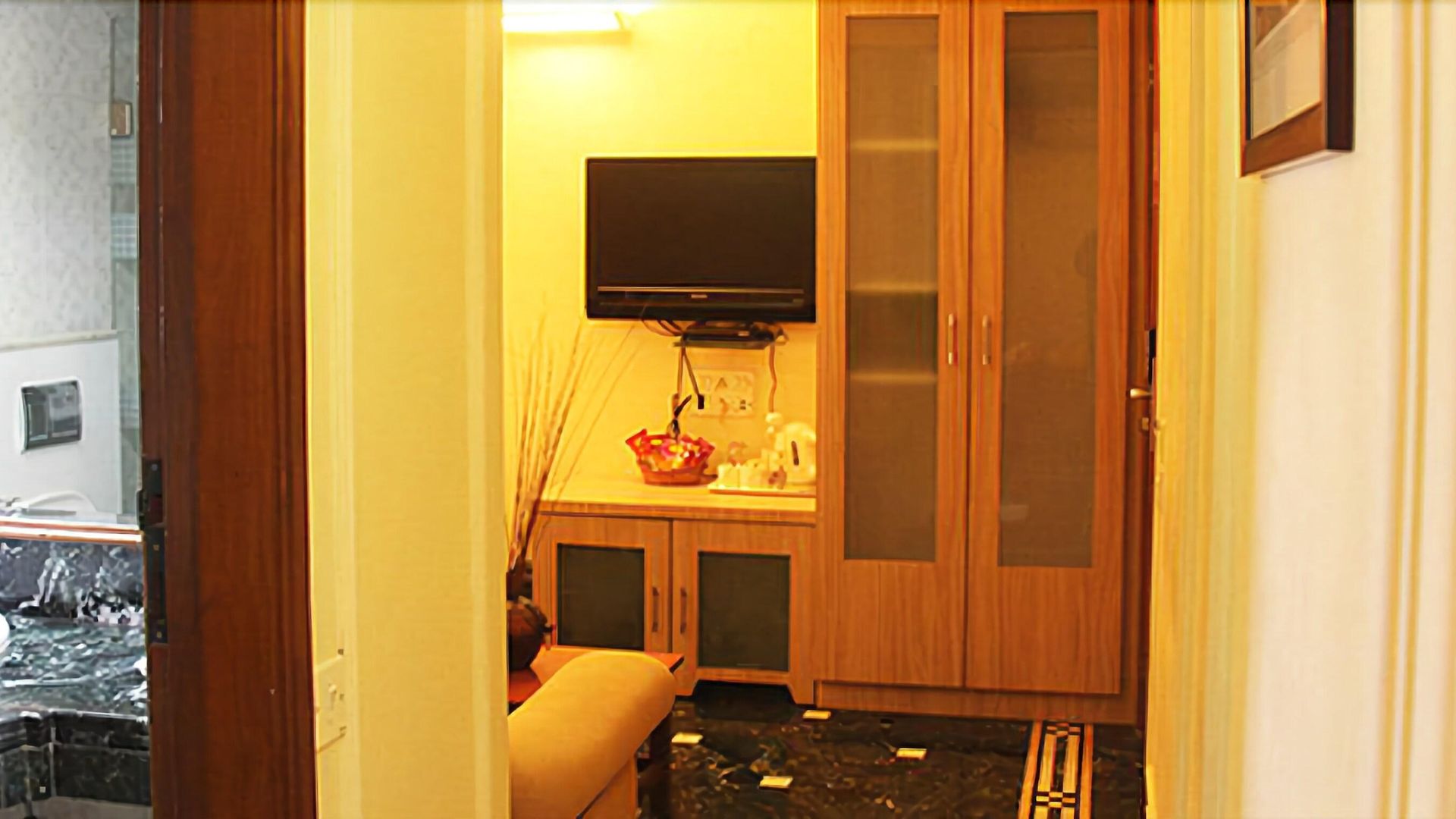 Hiltop Hotel