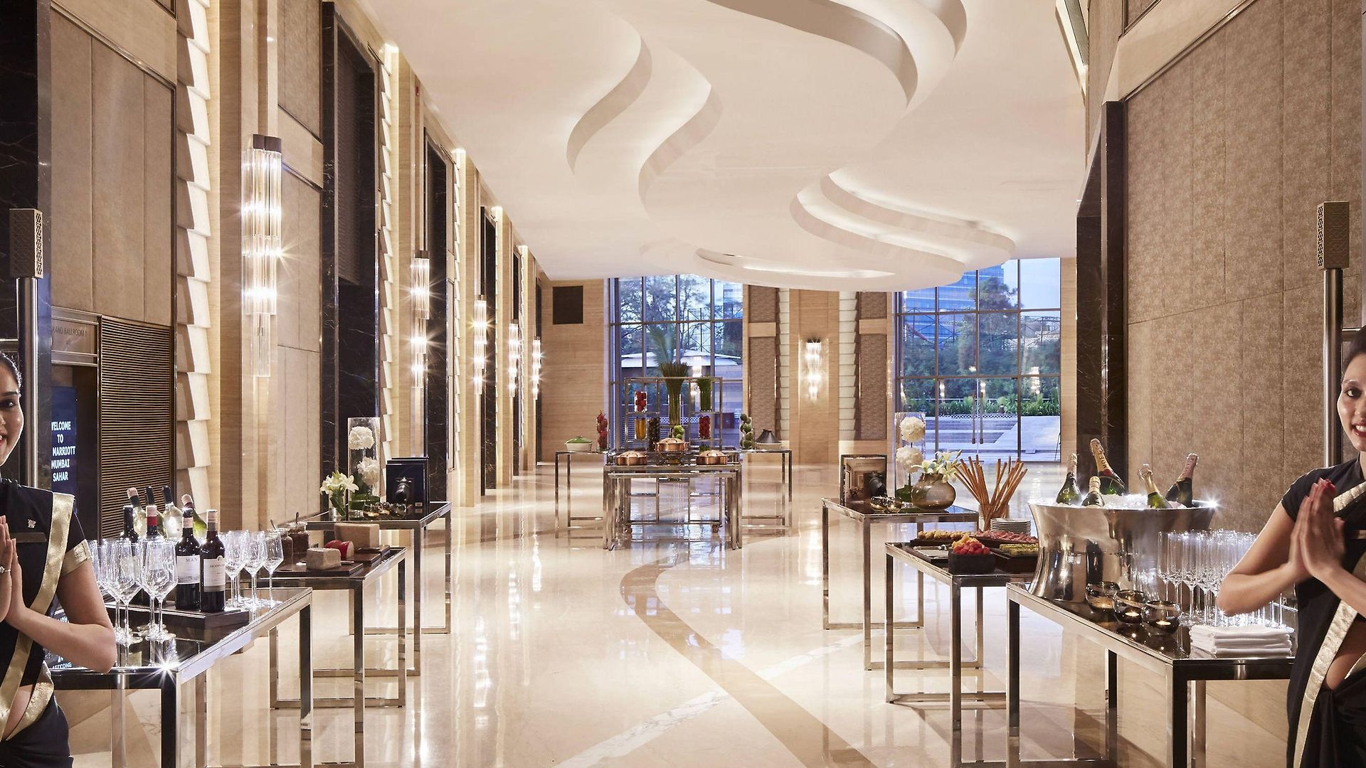 Jw Marriott Sahar Airport Hotel
