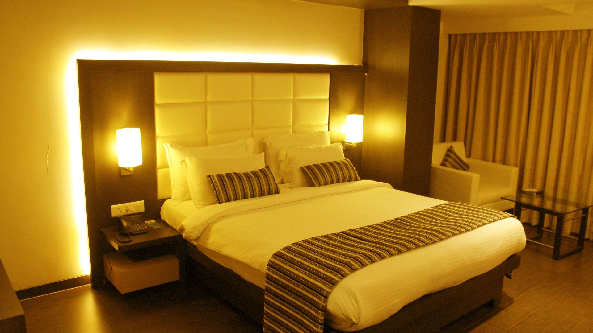 Galaxy Beacon Hotel, Santacruz ,mumbai 4* Mumbai