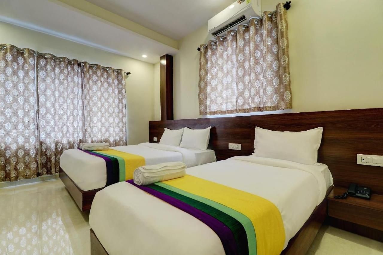 Victoria Hotel 4*