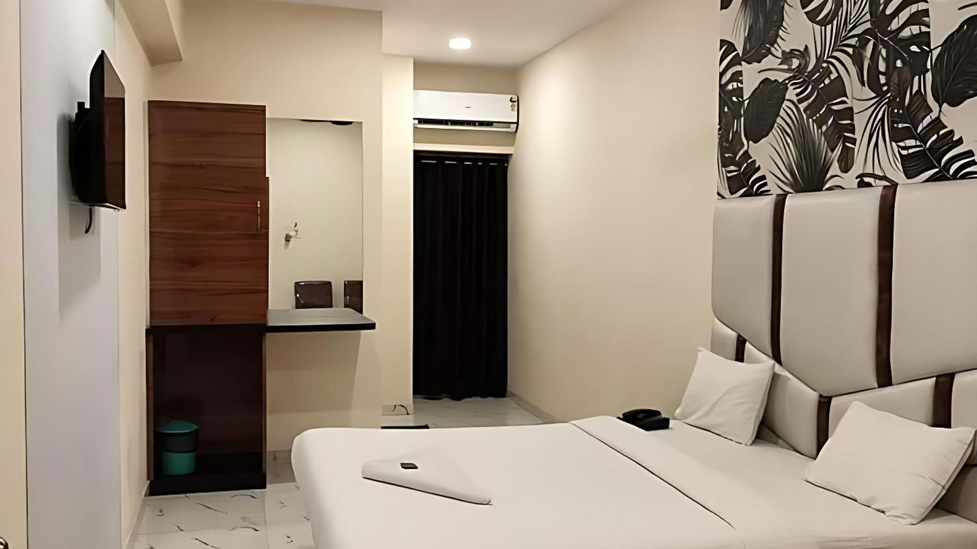 Glitz New Pacific - Nr International Airport Hotel 3*