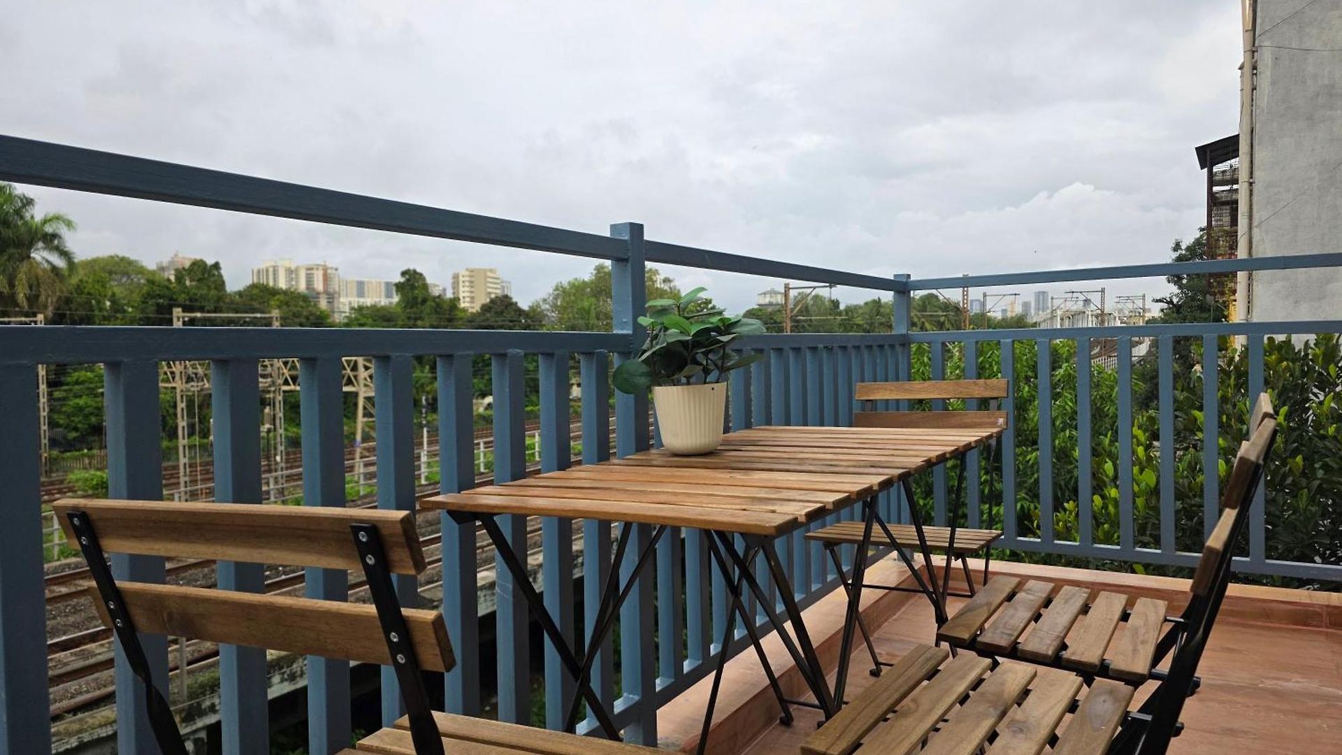 Apartment Lite - Khar West
