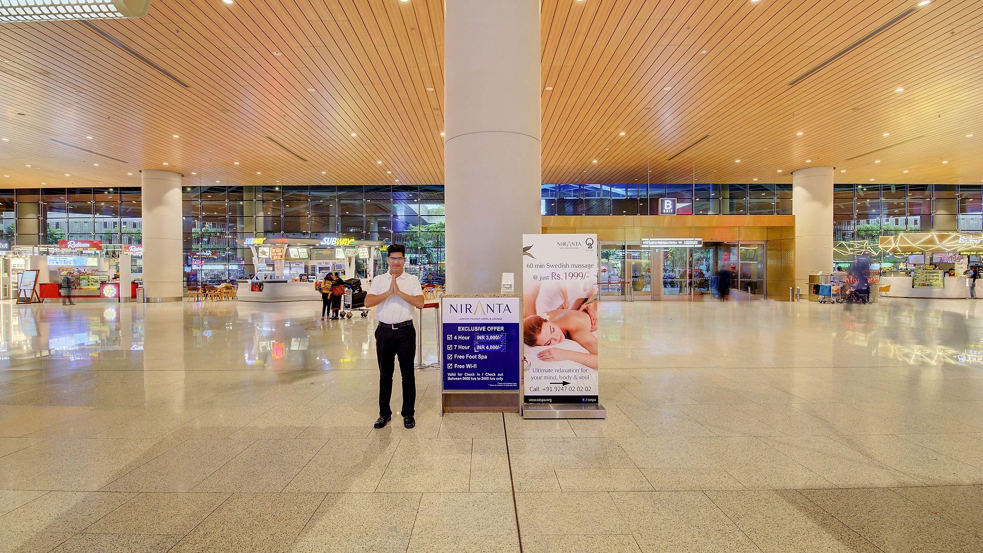 Niranta Airport Transit & Lounge Terminal 2 Arrivals/landside 4* Mumbai