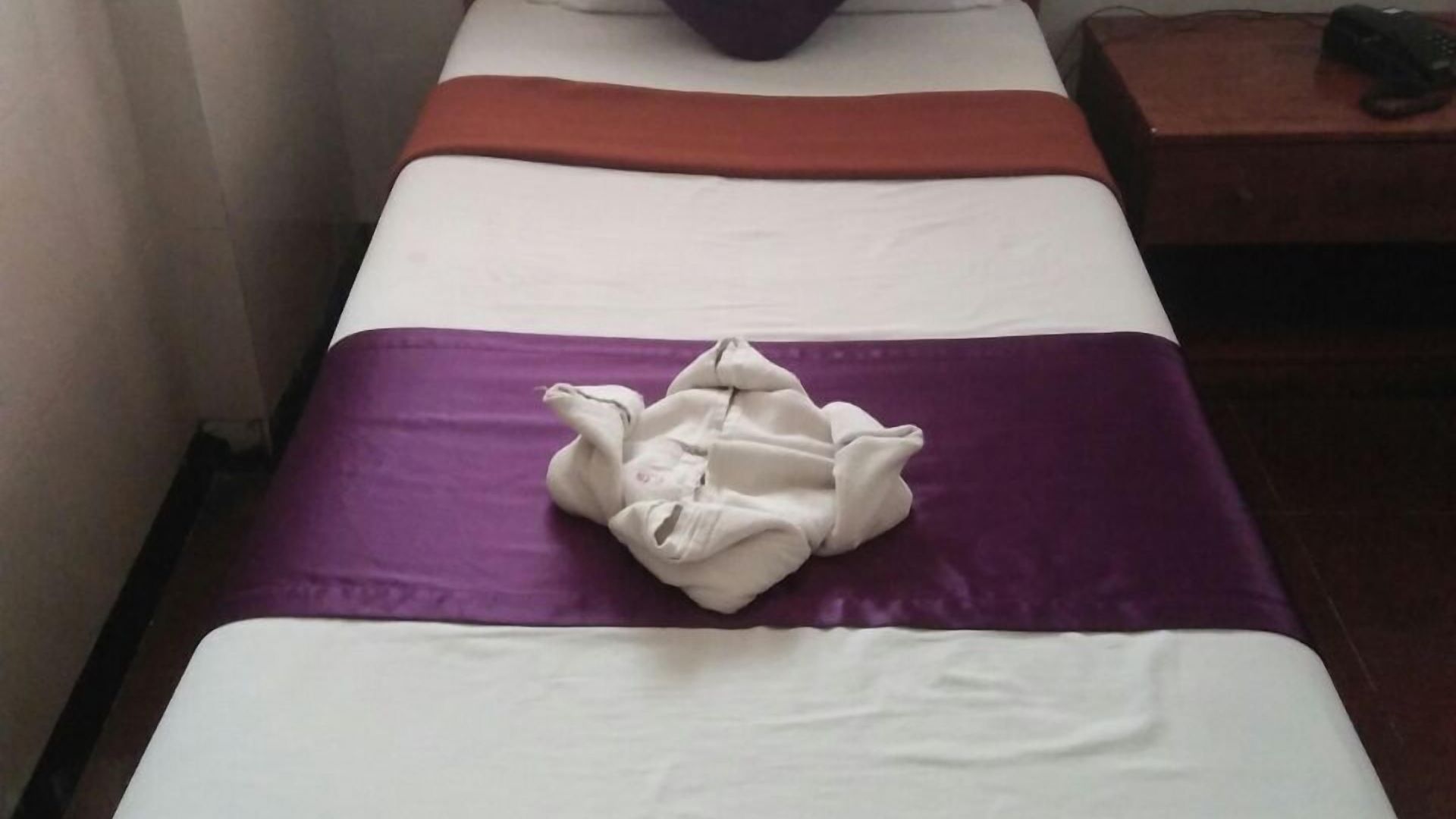 Hotel Q Deck 2*
