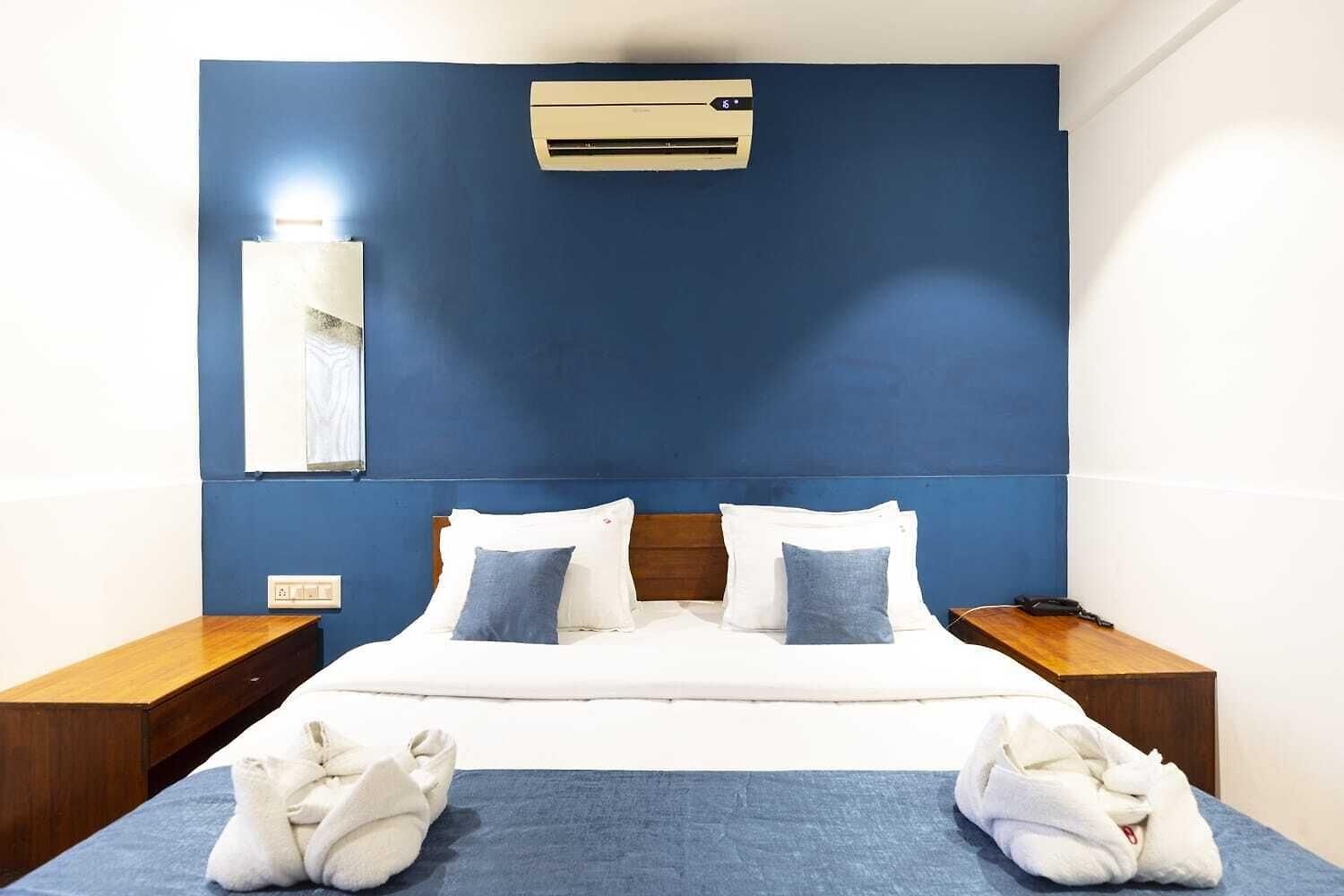 Q Deck Hotel