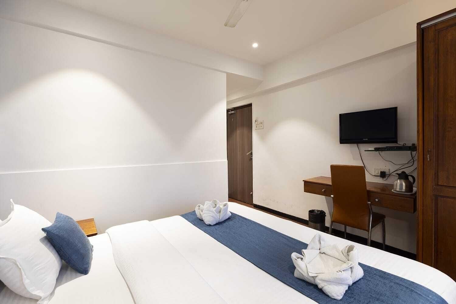 Hotel Q Deck