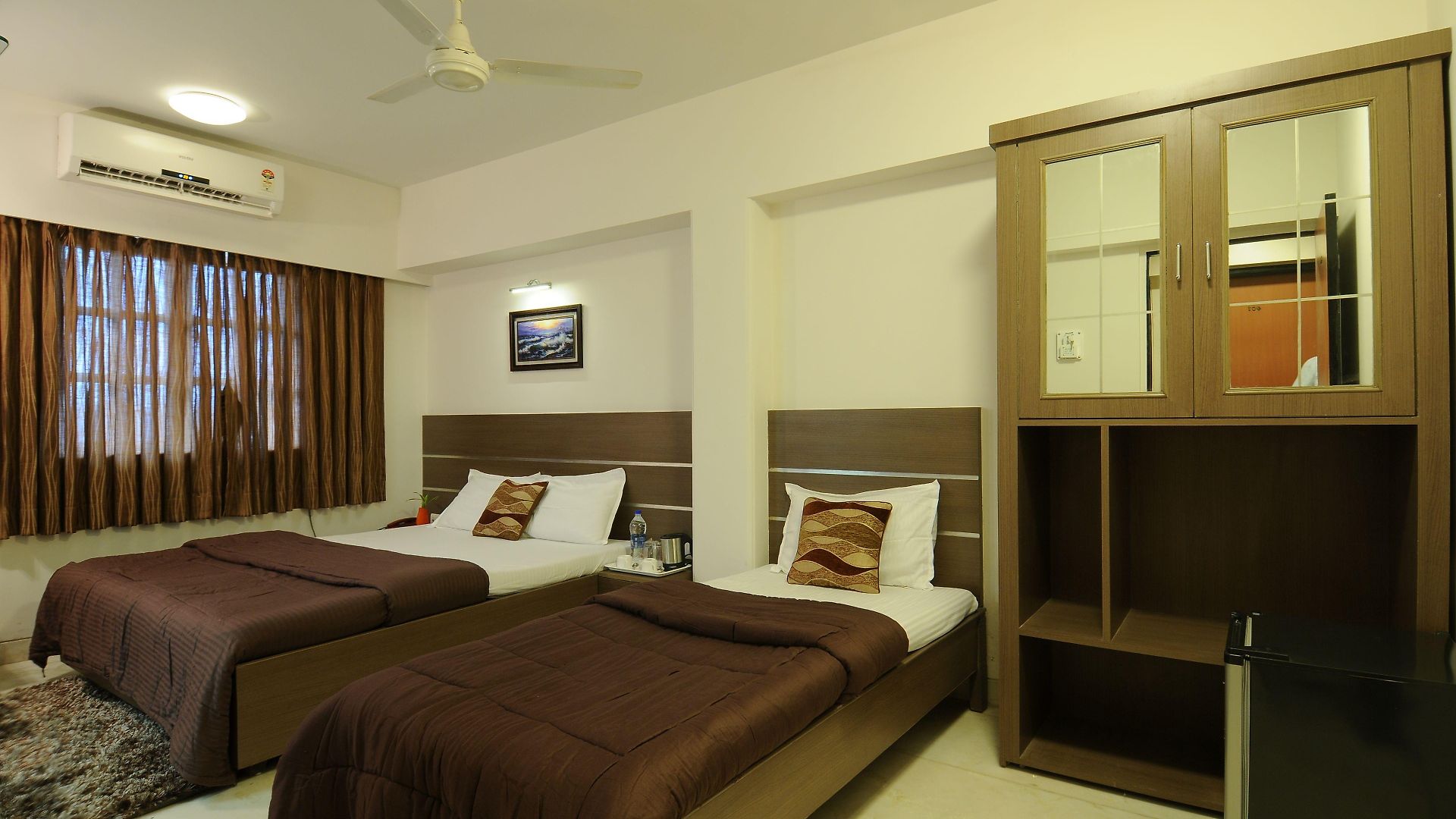 Crystal Hotel 3*