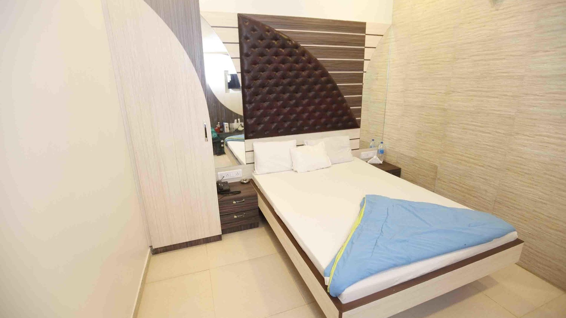 Al Moazin Hotel
